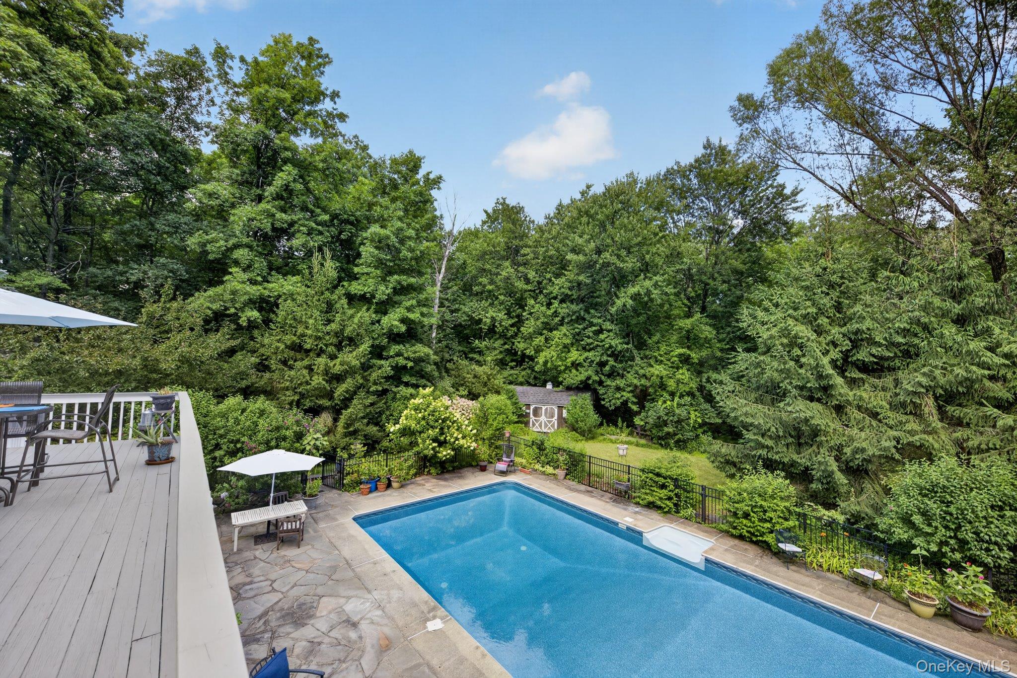 541 E Mountain Road N – For Sale photo 13