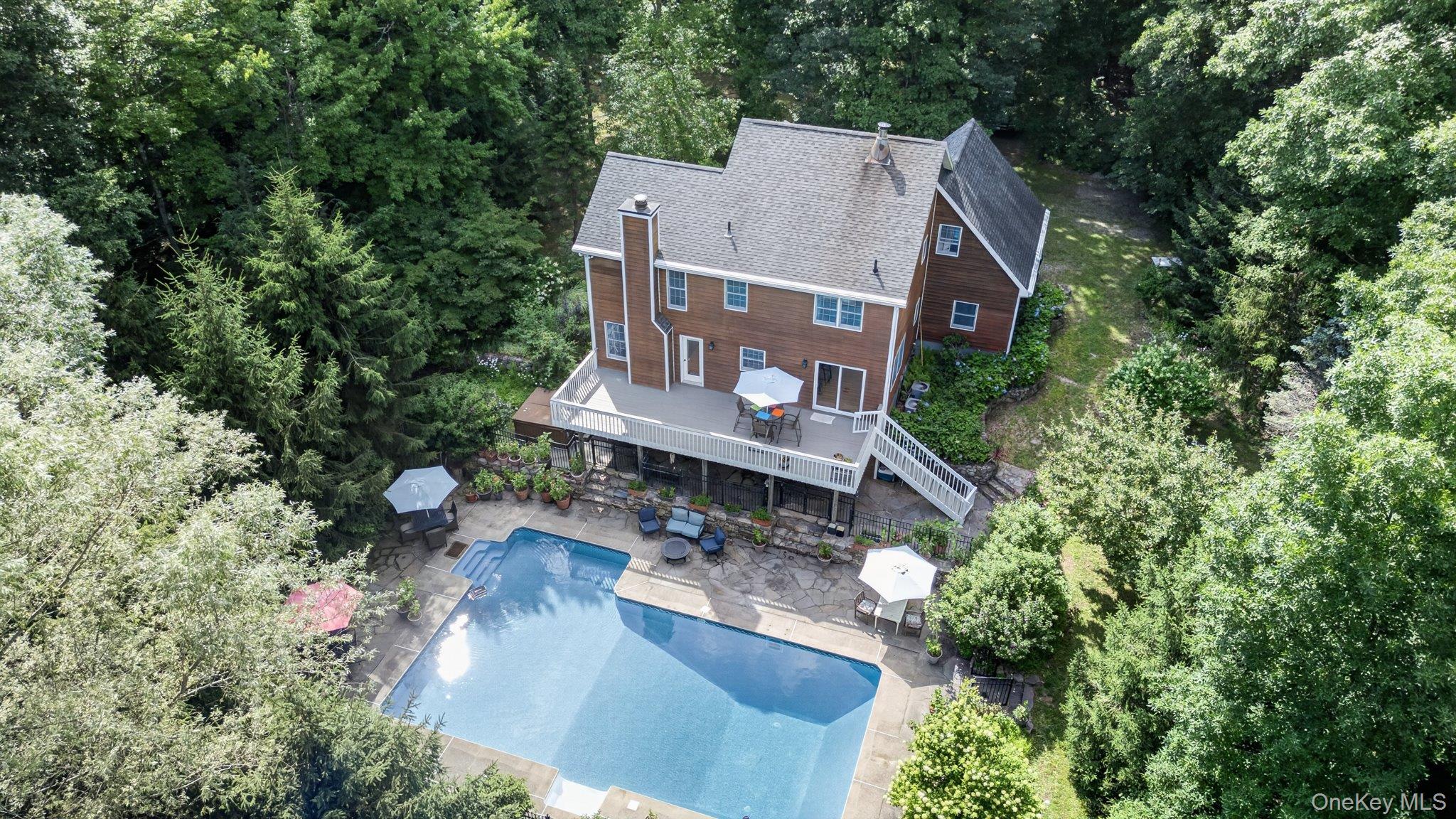 541 E Mountain Road N – For Sale photo 9