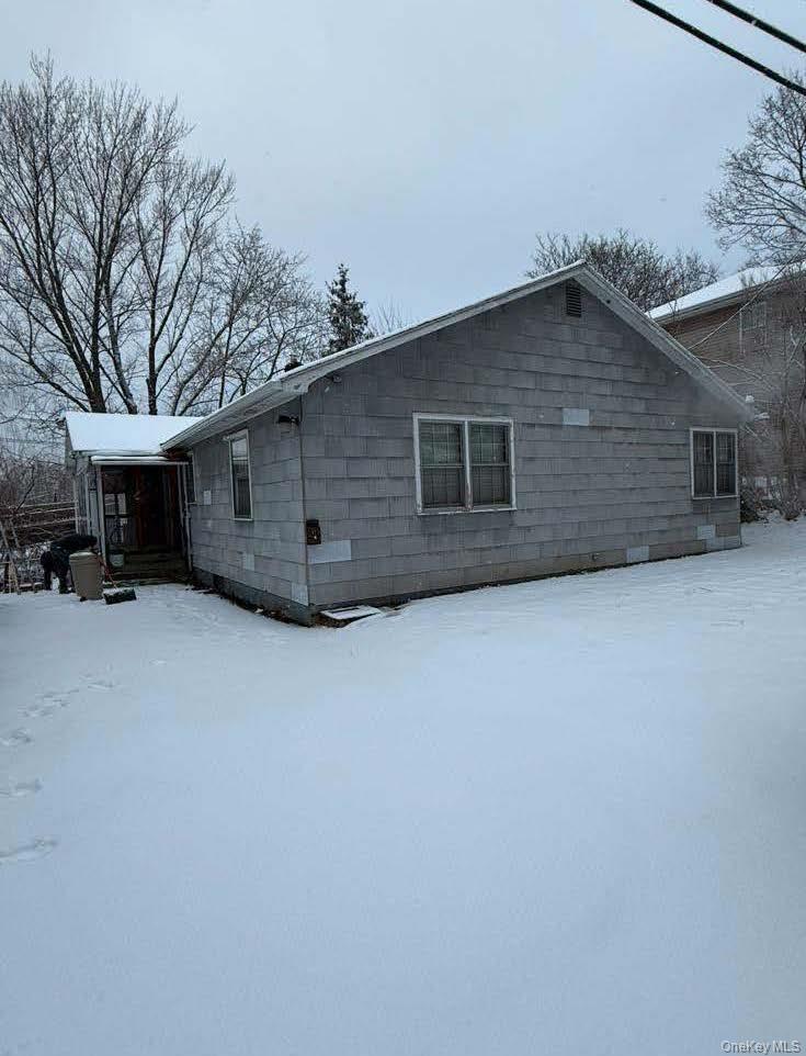 17 Allen Street – For Sale photo 2
