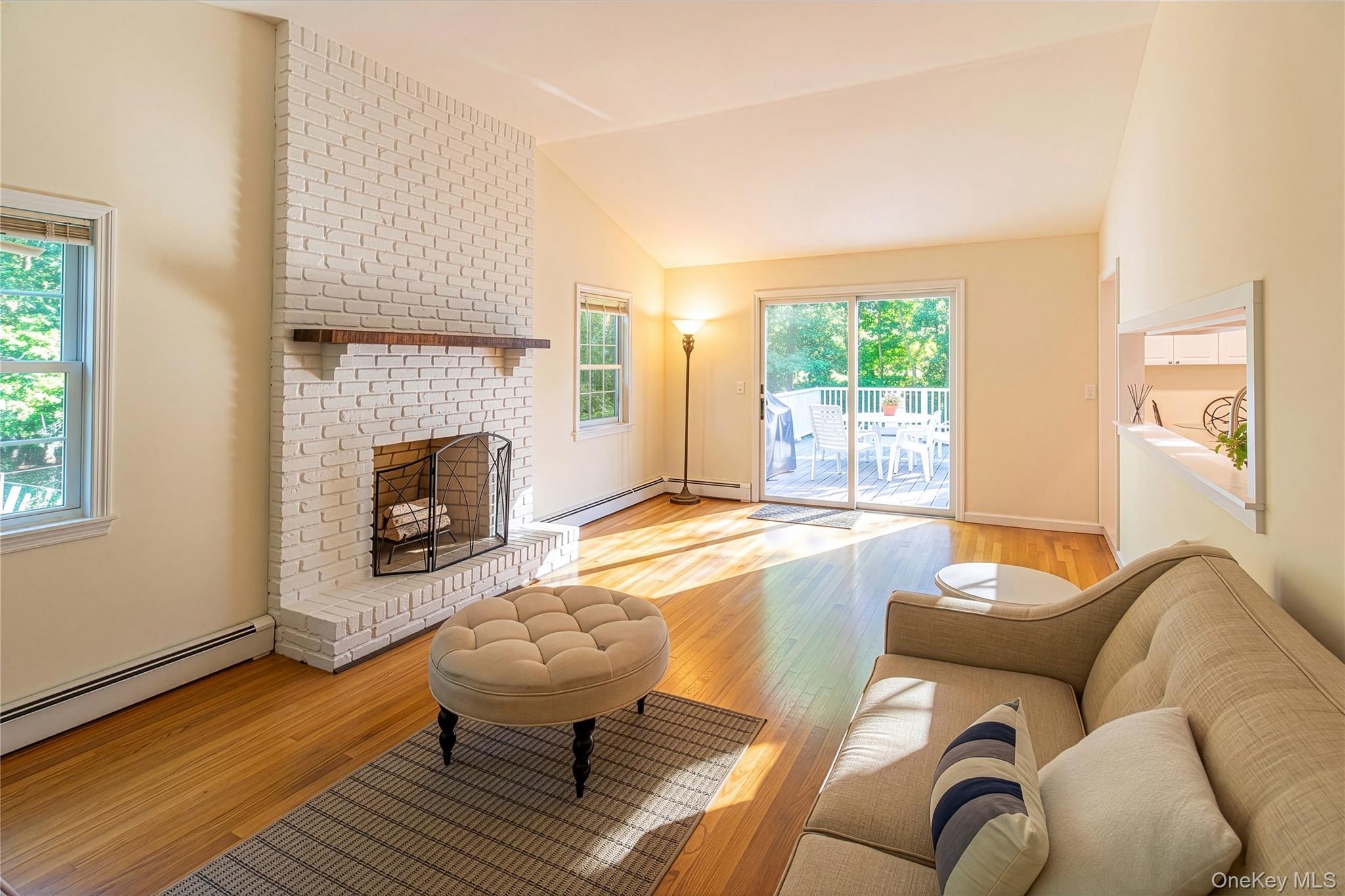1540 Laurelwood Drive – For Sale photo 2