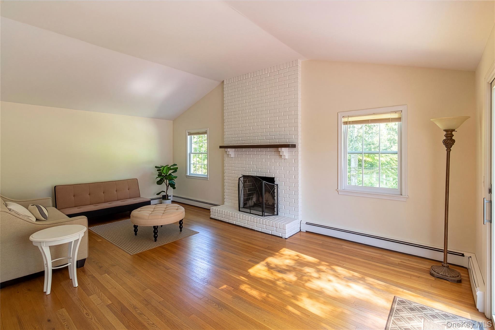 1540 Laurelwood Drive – For Sale photo 3