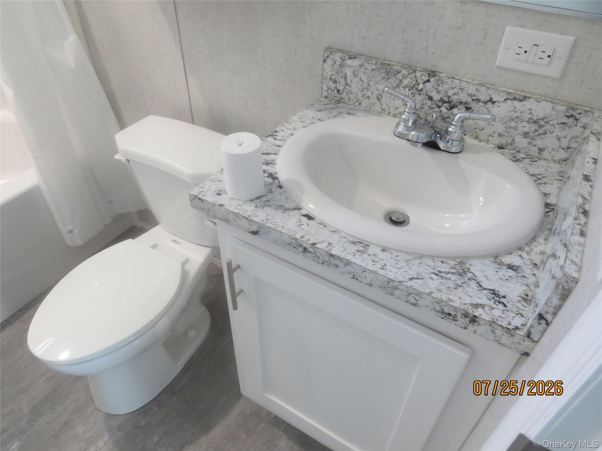723 Beekman Road, Unit 70 photo 18