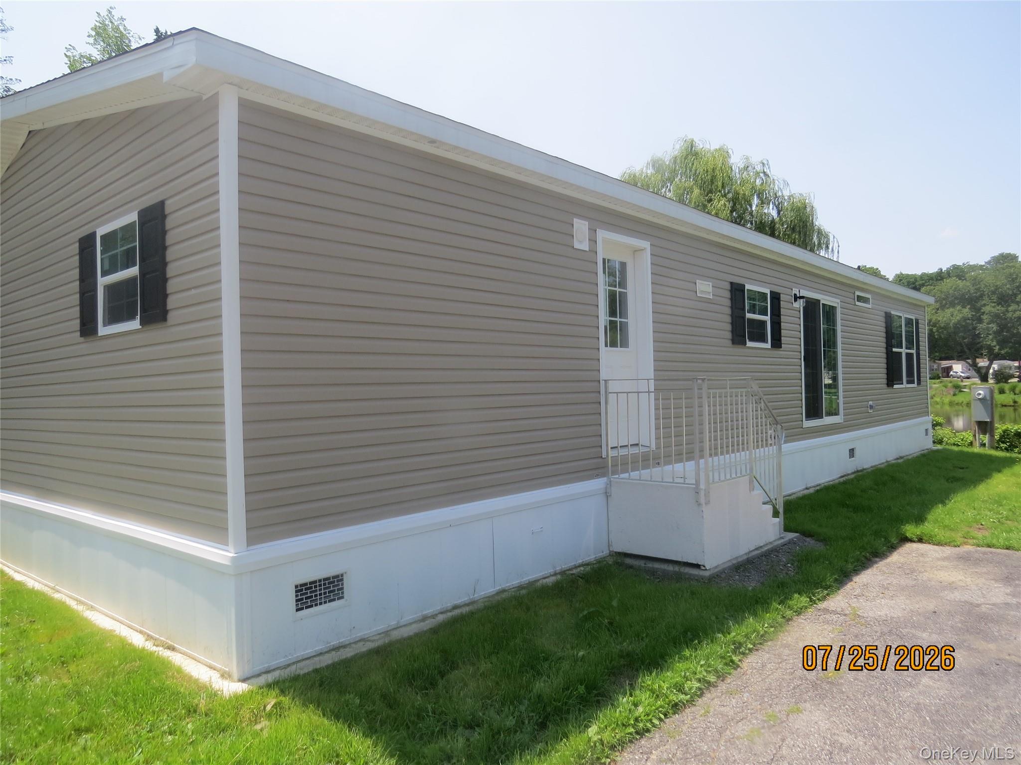 723 Beekman Road, Unit 70 photo 3