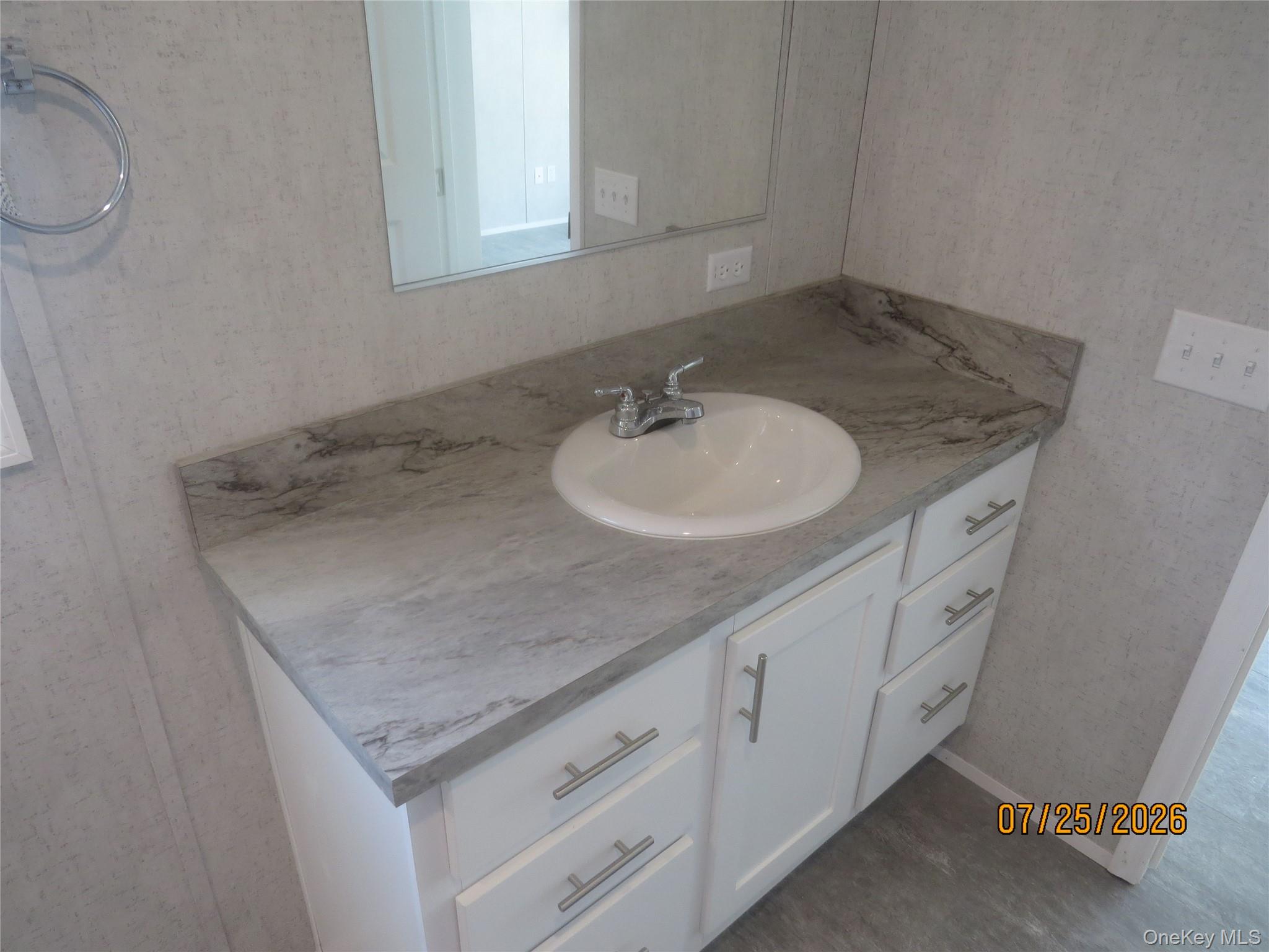 723 Beekman Road, Unit 70 photo 14
