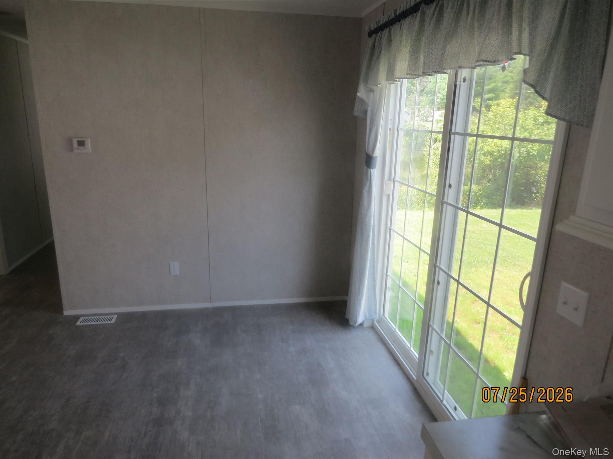 723 Beekman Road, Unit 70 photo 29