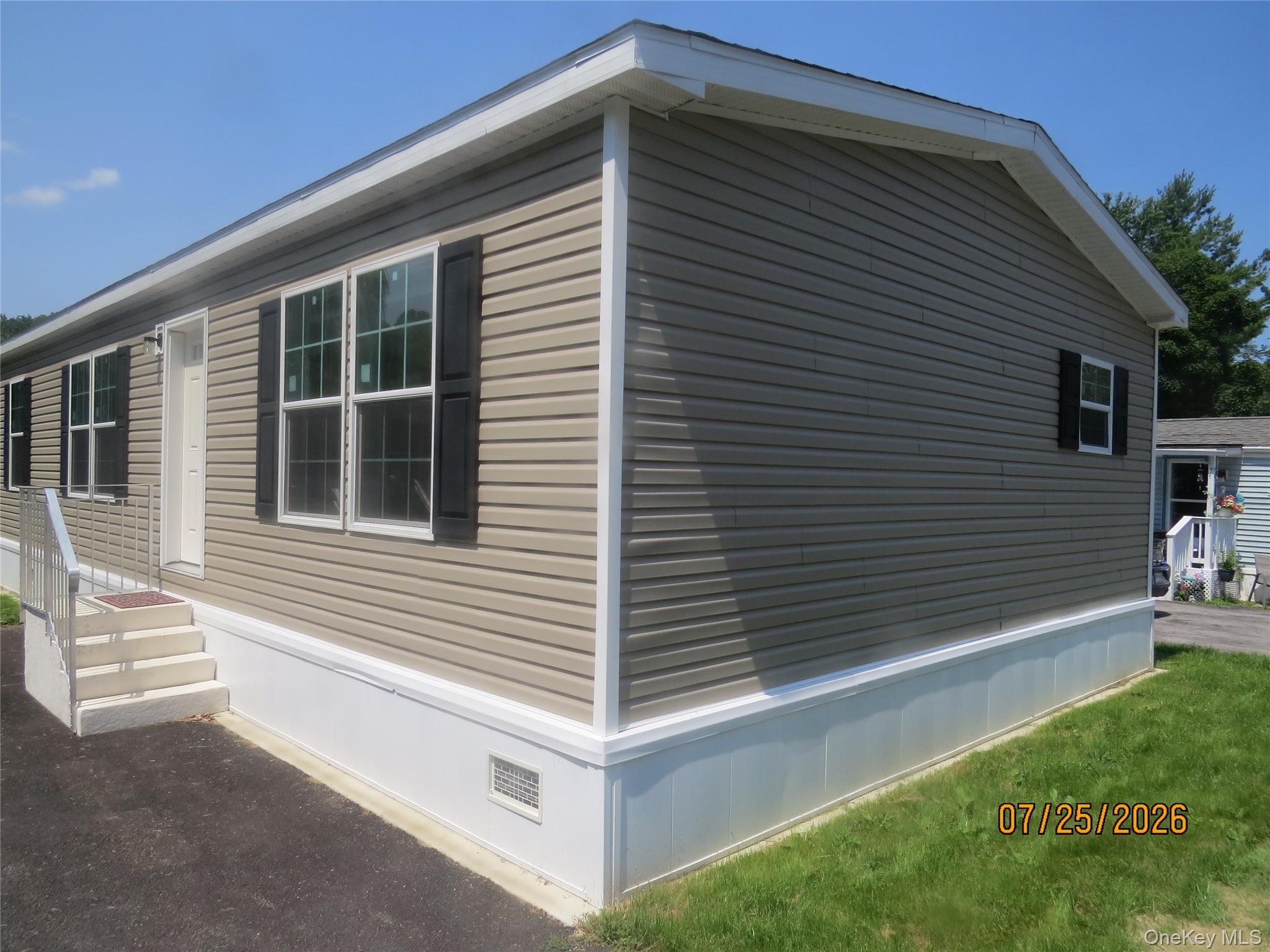 723 Beekman Road, Unit 70 photo 2