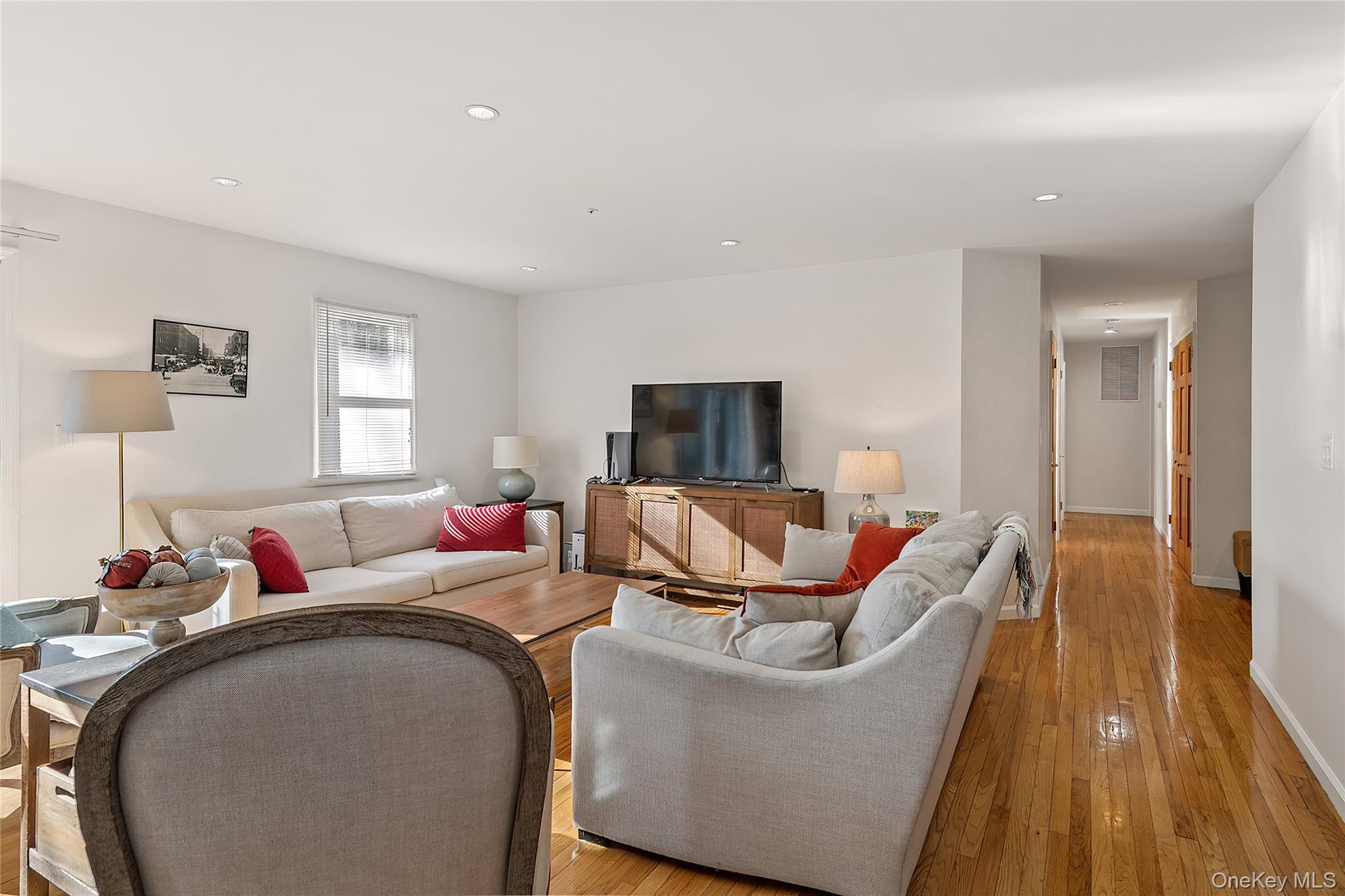 36 Florence Avenue, Unit 1 photo 10