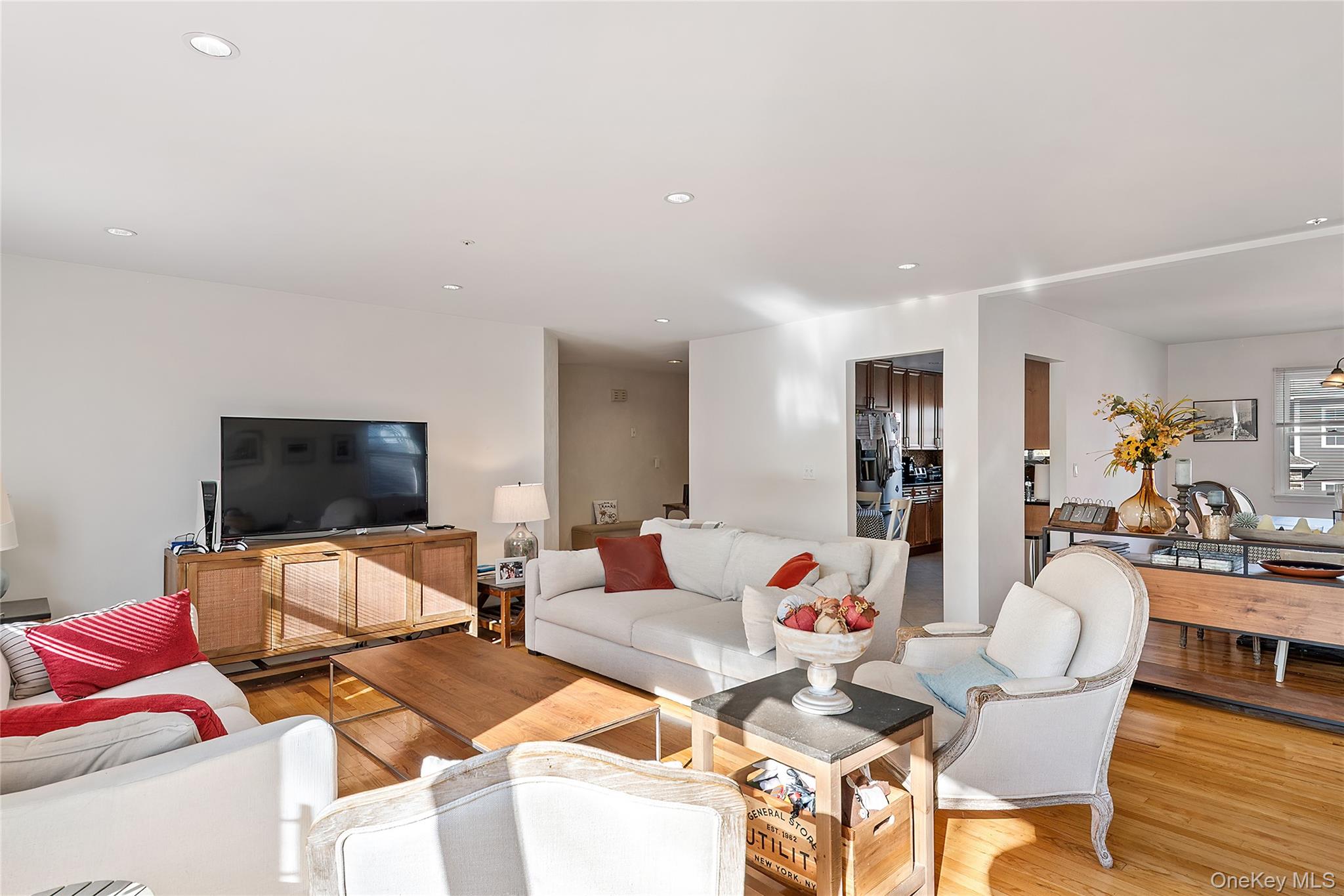 36 Florence Avenue, Unit 1 photo 11
