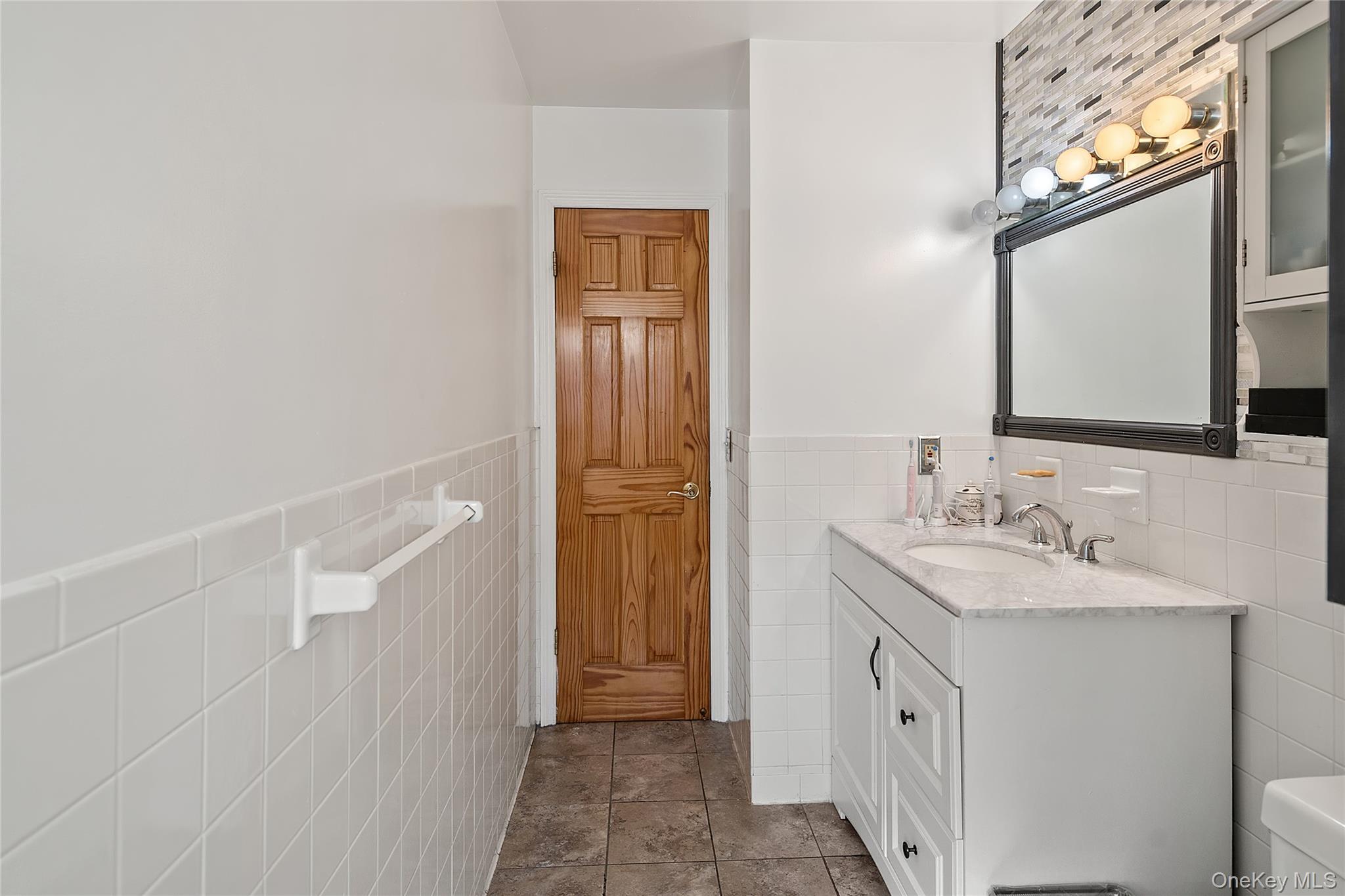 36 Florence Avenue, Unit 1 photo 5
