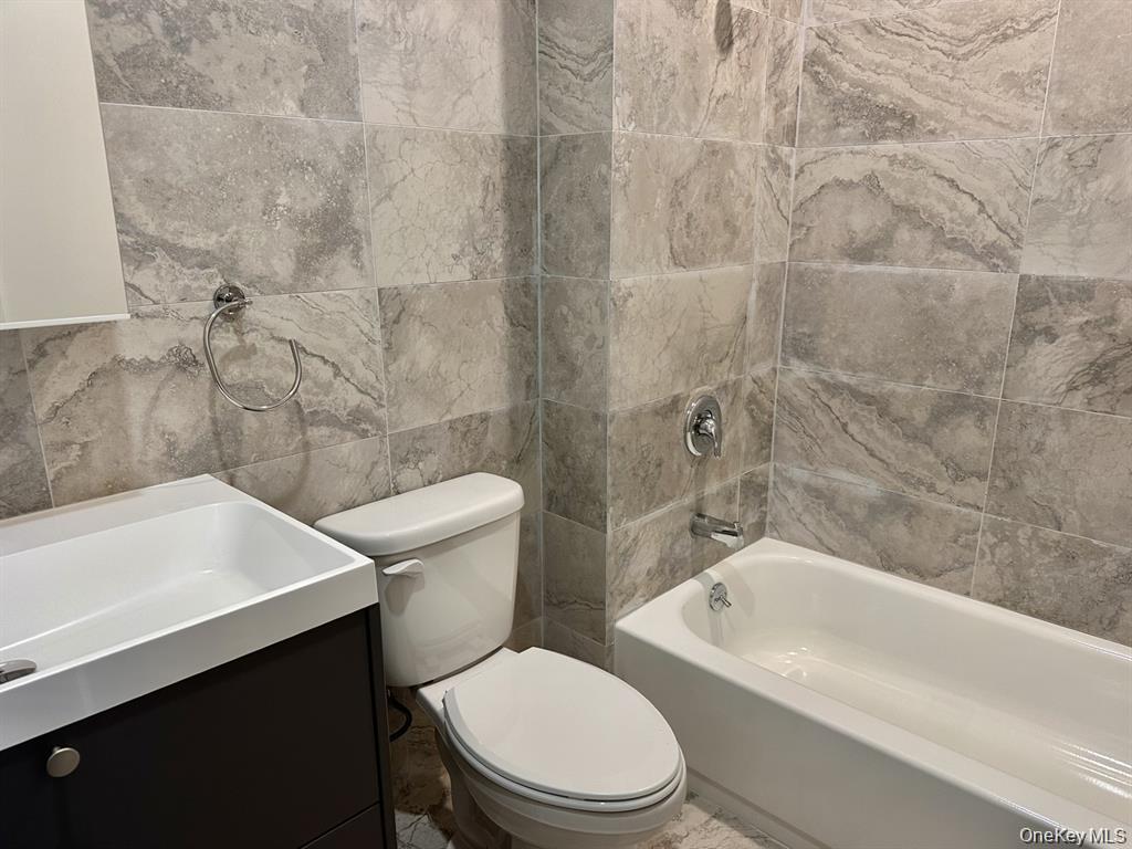 362 W Merrick Road, Unit 207 photo 5