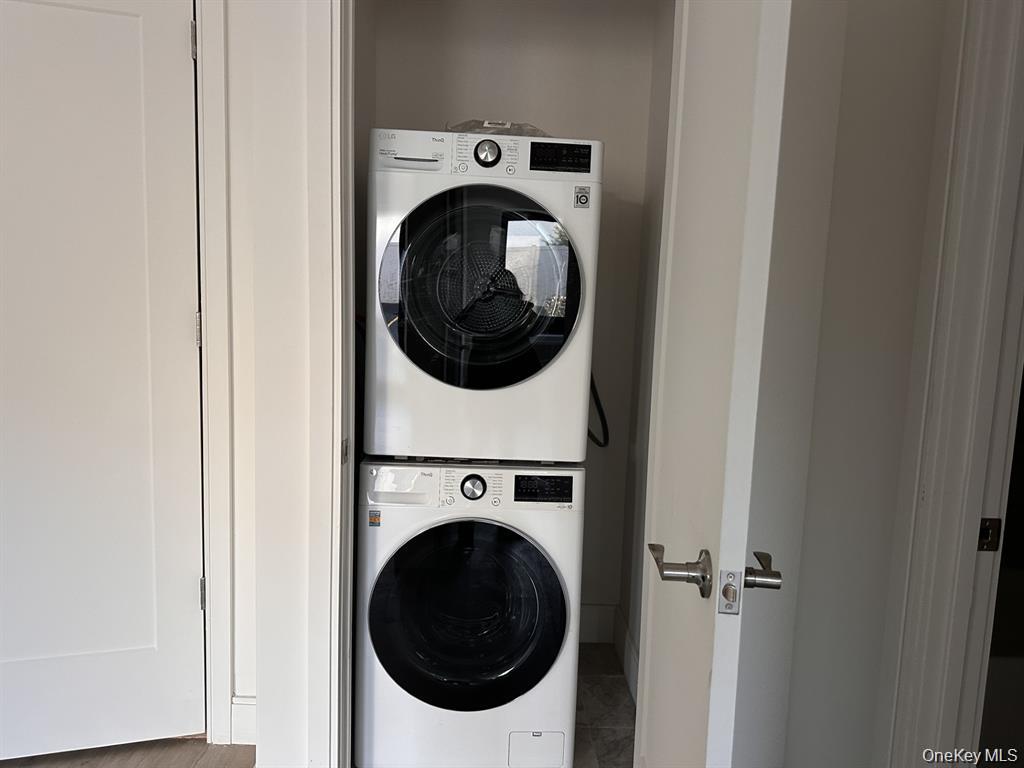 362 W Merrick Road, Unit 207 photo 3