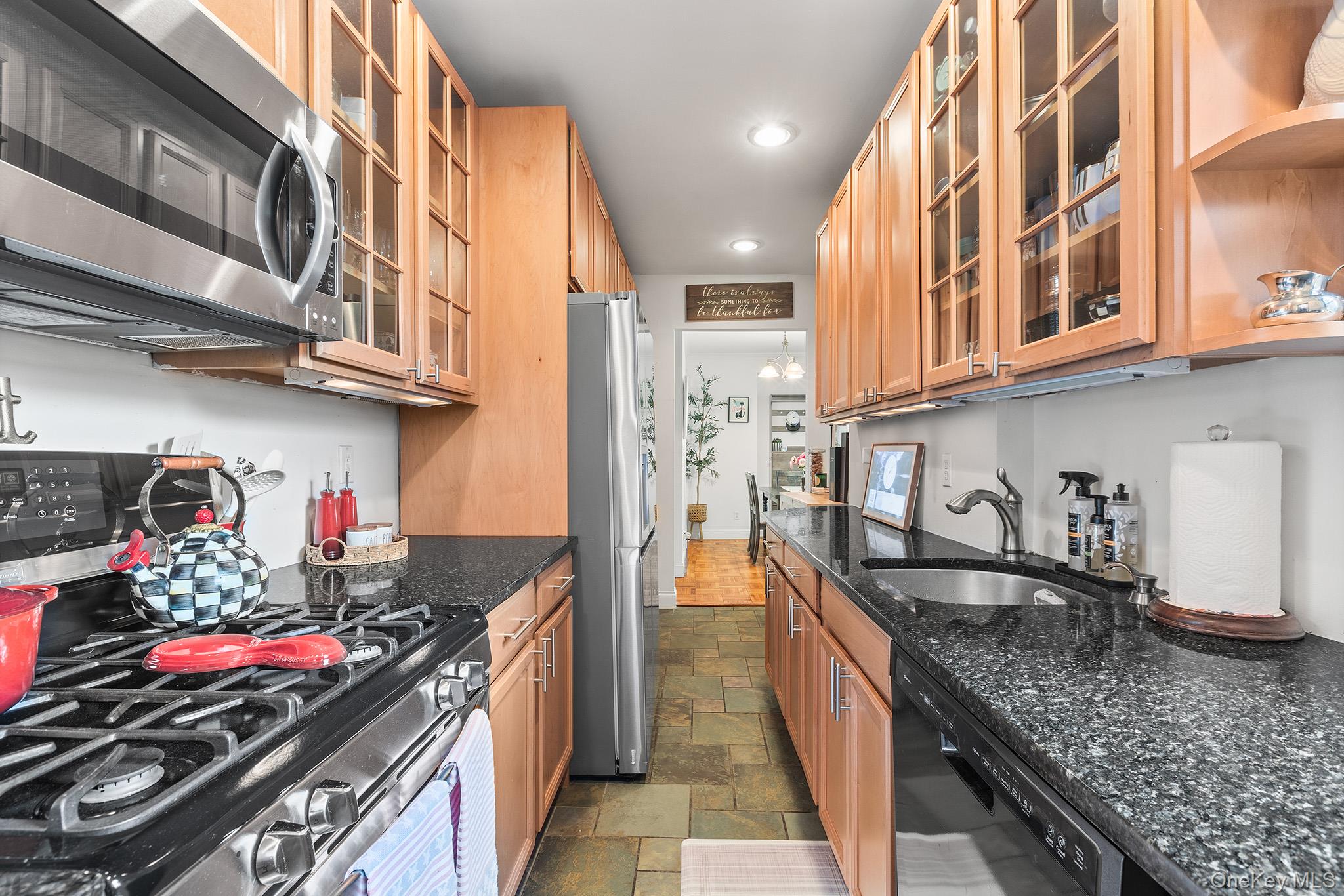 325 Main Street, Unit 1J photo 6