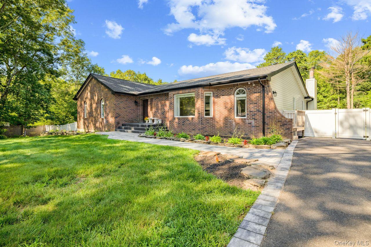 24 Bauer Avenue – For Sale photo 3