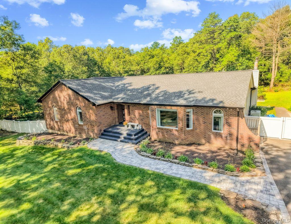 24 Bauer Avenue – For Sale