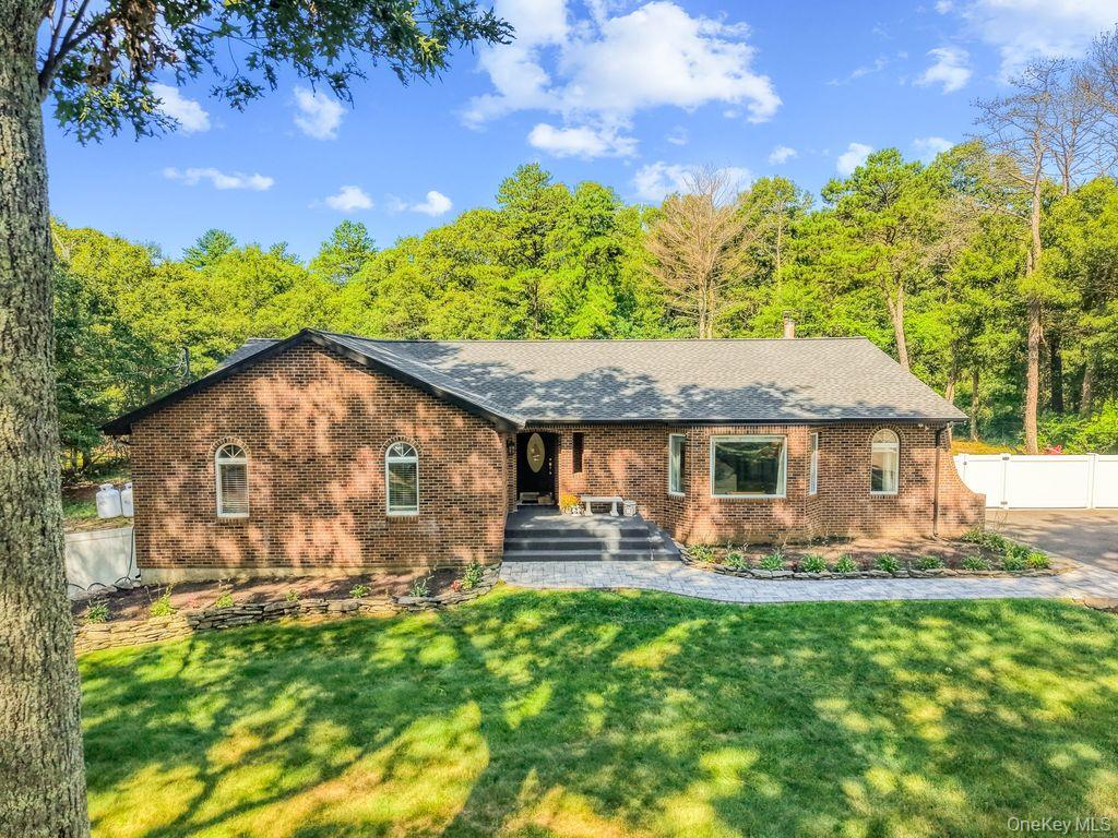 24 Bauer Avenue – For Sale photo 2