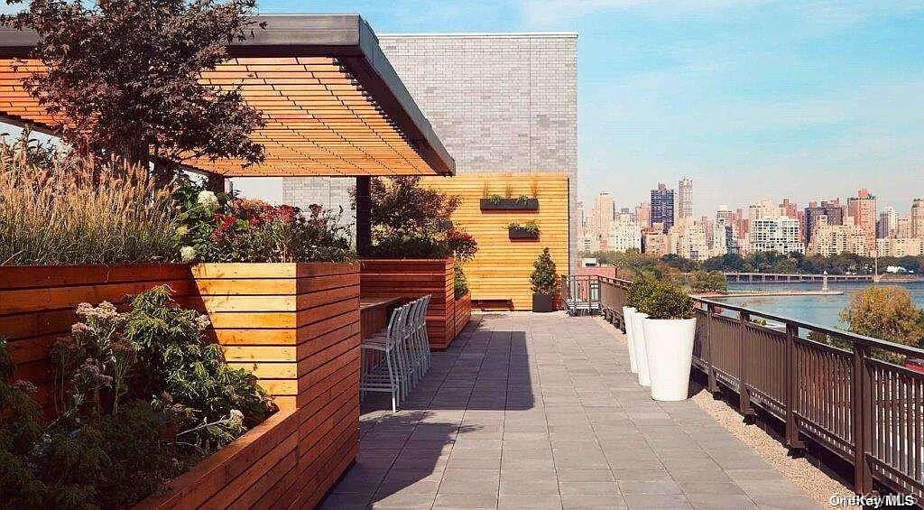 1215 Broadway, Unit 424 photo 13
