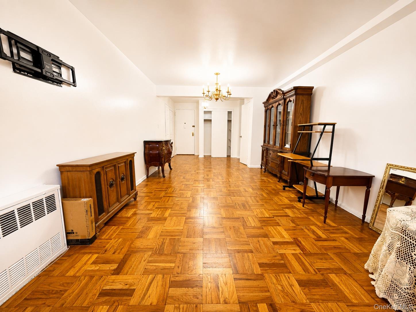 67-50 Thornton Place, Unit 1D photo 4