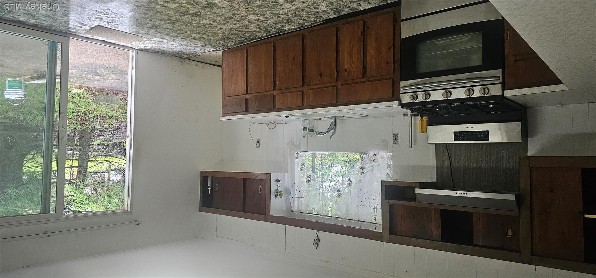 33 W Delaware Place – For Sale photo 15
