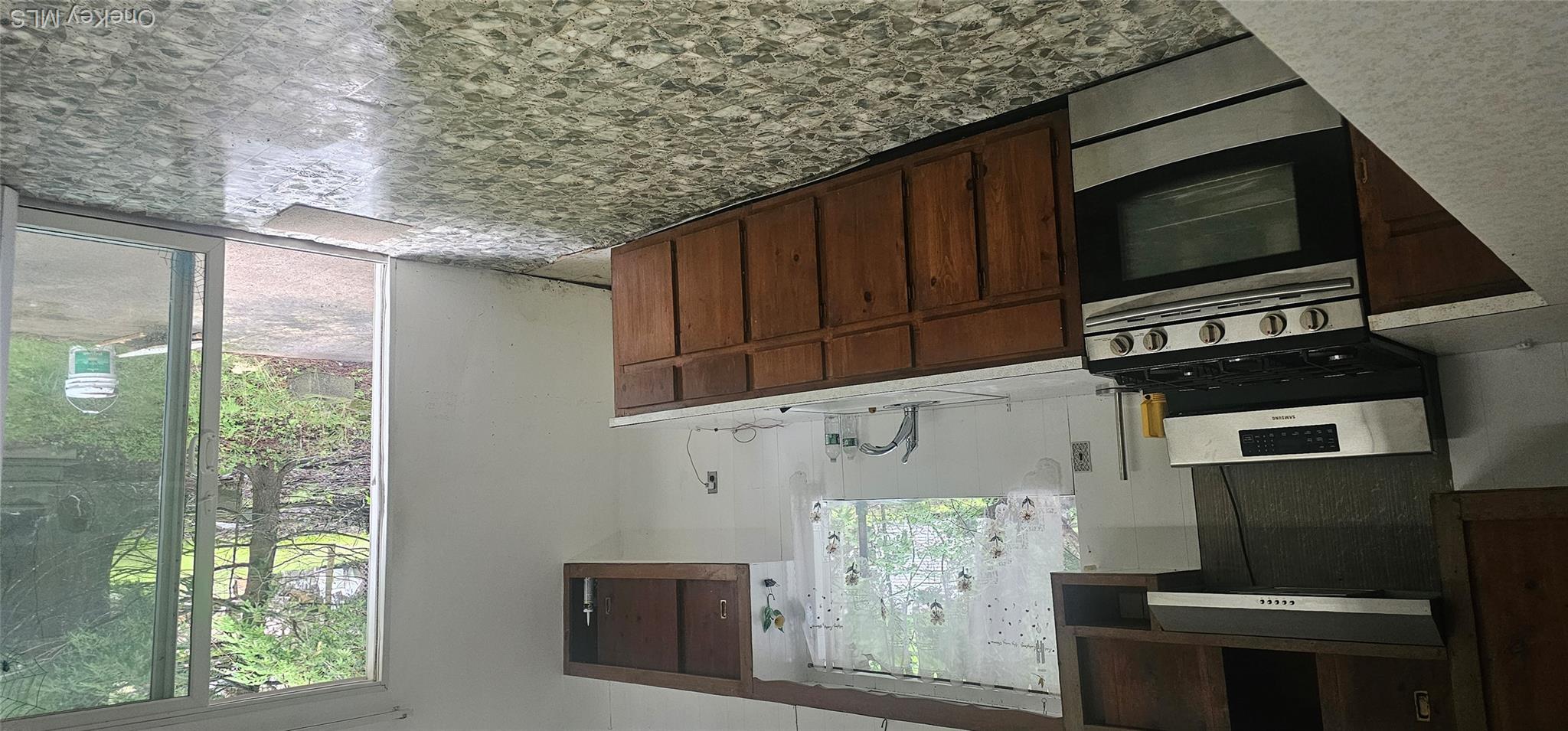 33 W Delaware Place – For Sale photo 14