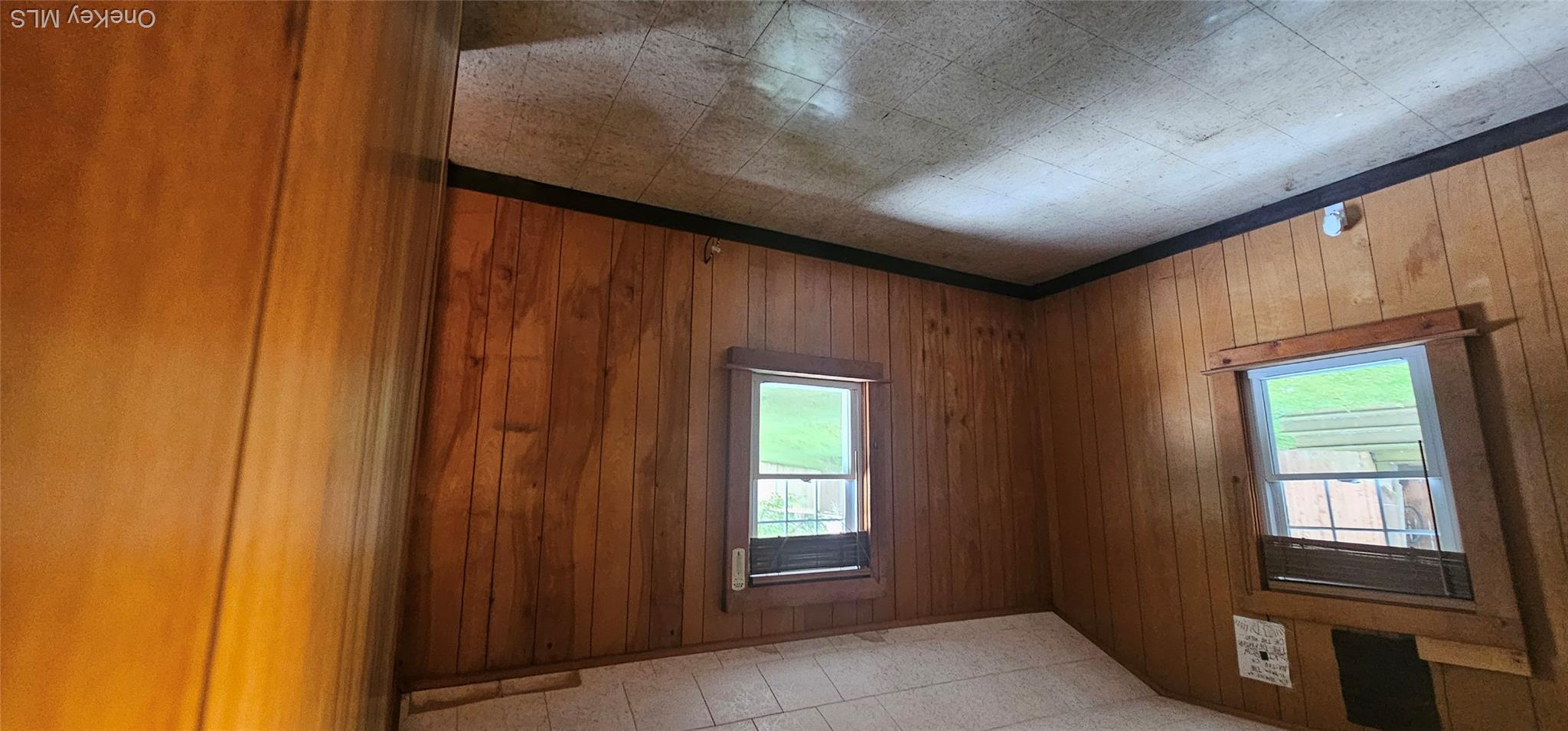33 W Delaware Place – For Sale photo 7