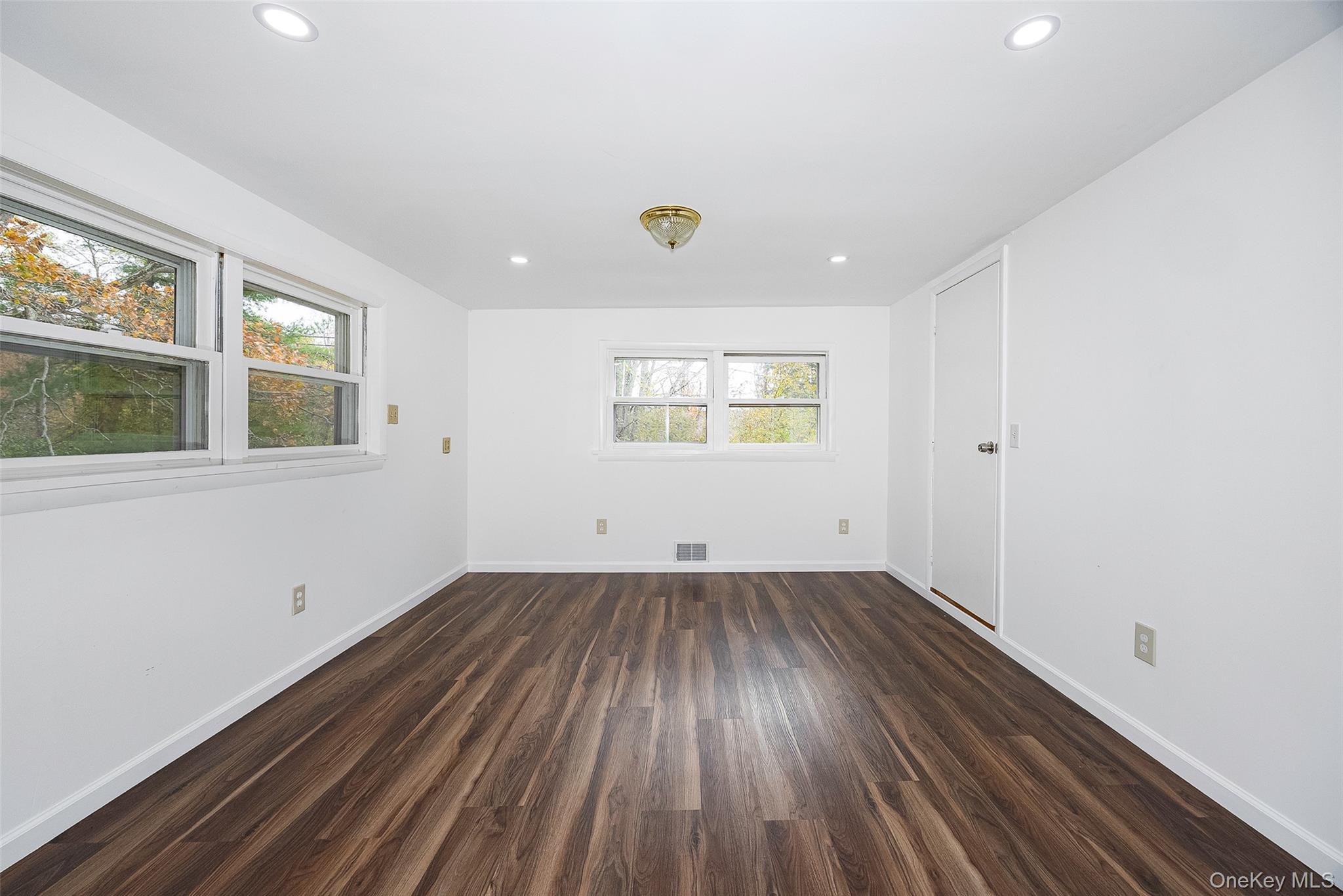 82 Lake Road – For Rent photo 9