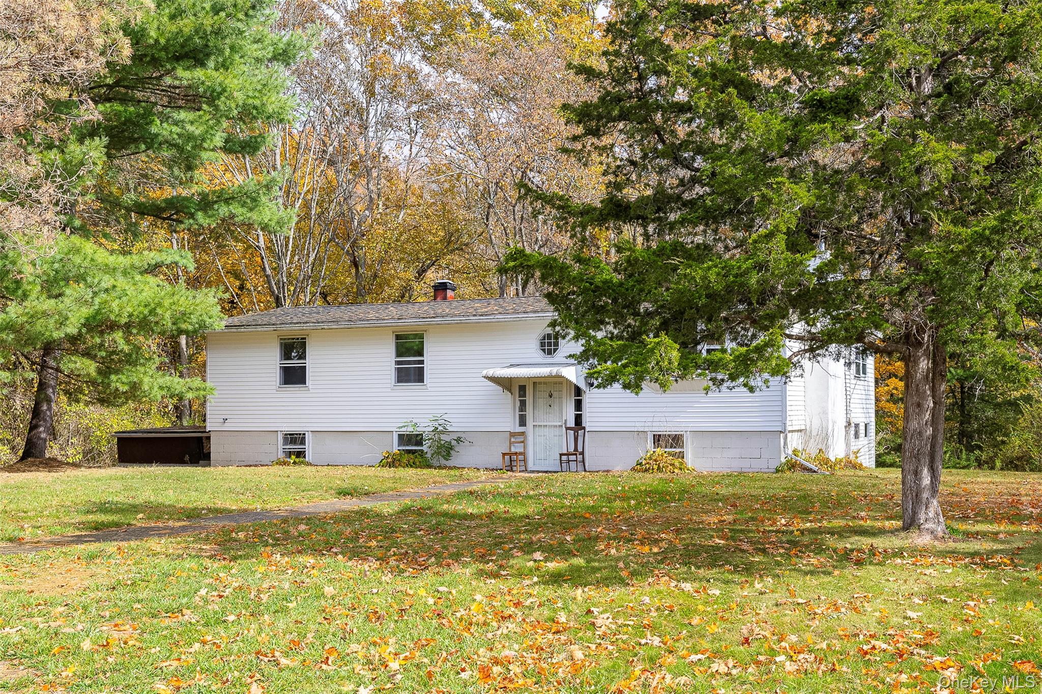82 Lake Road – For Rent