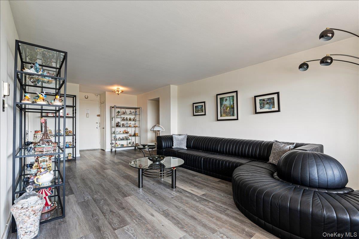 18-15 215th Street, Unit 10D photo 4