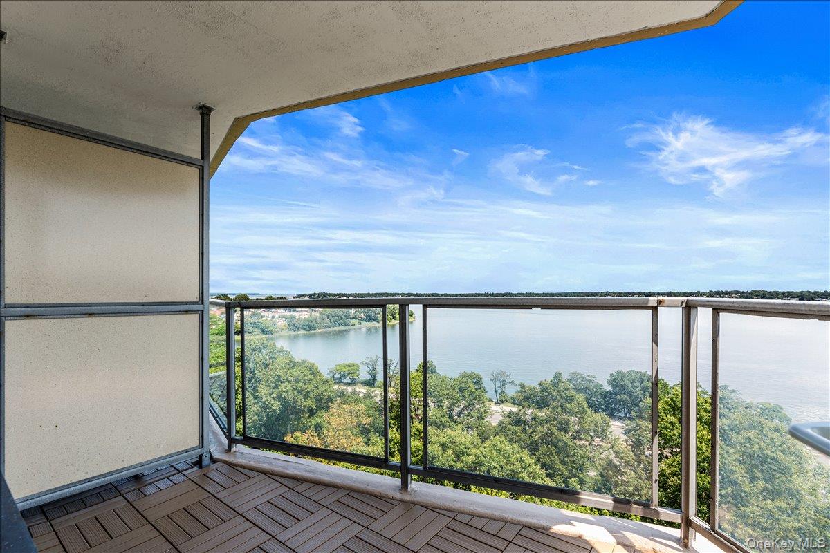 18-15 215th Street, Unit 10D photo 3