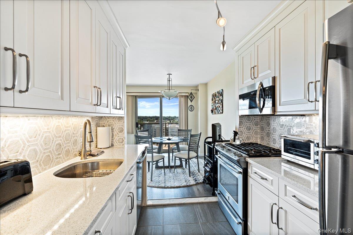 18-15 215th Street, Unit 10D photo 12
