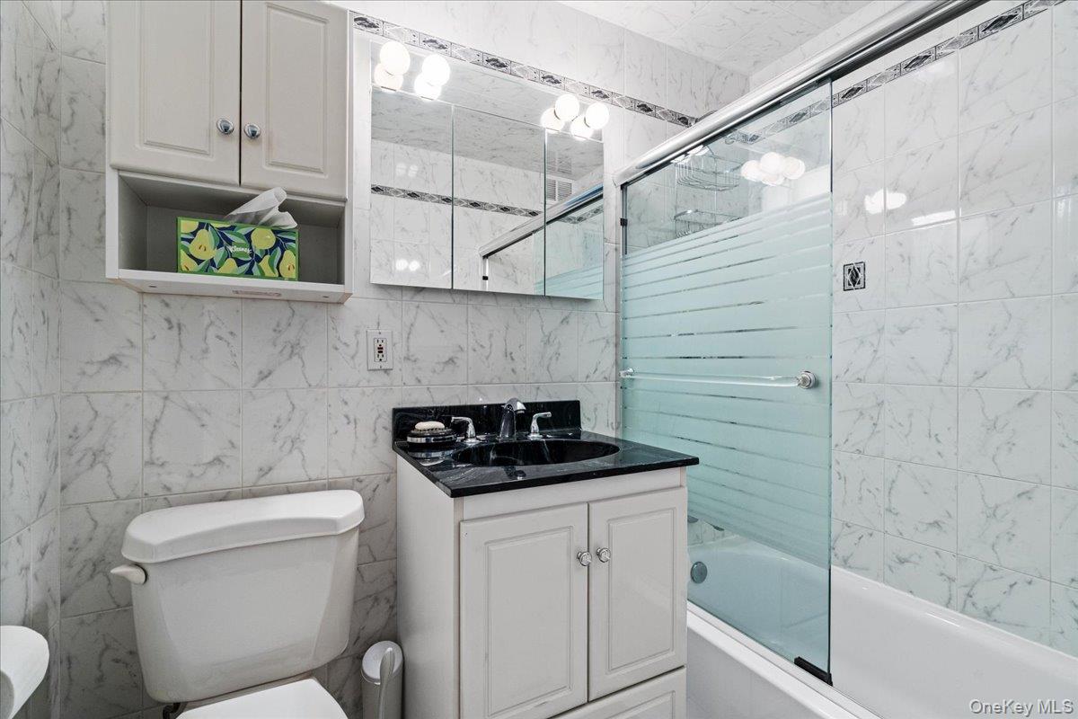 18-15 215th Street, Unit 10D photo 18