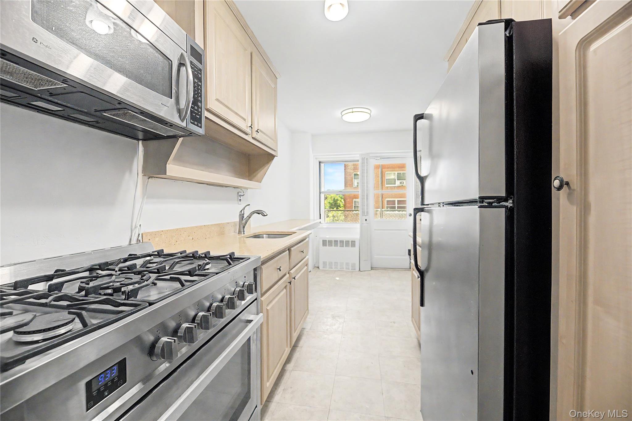 3130 Irwin Avenue, Unit 4B photo 6