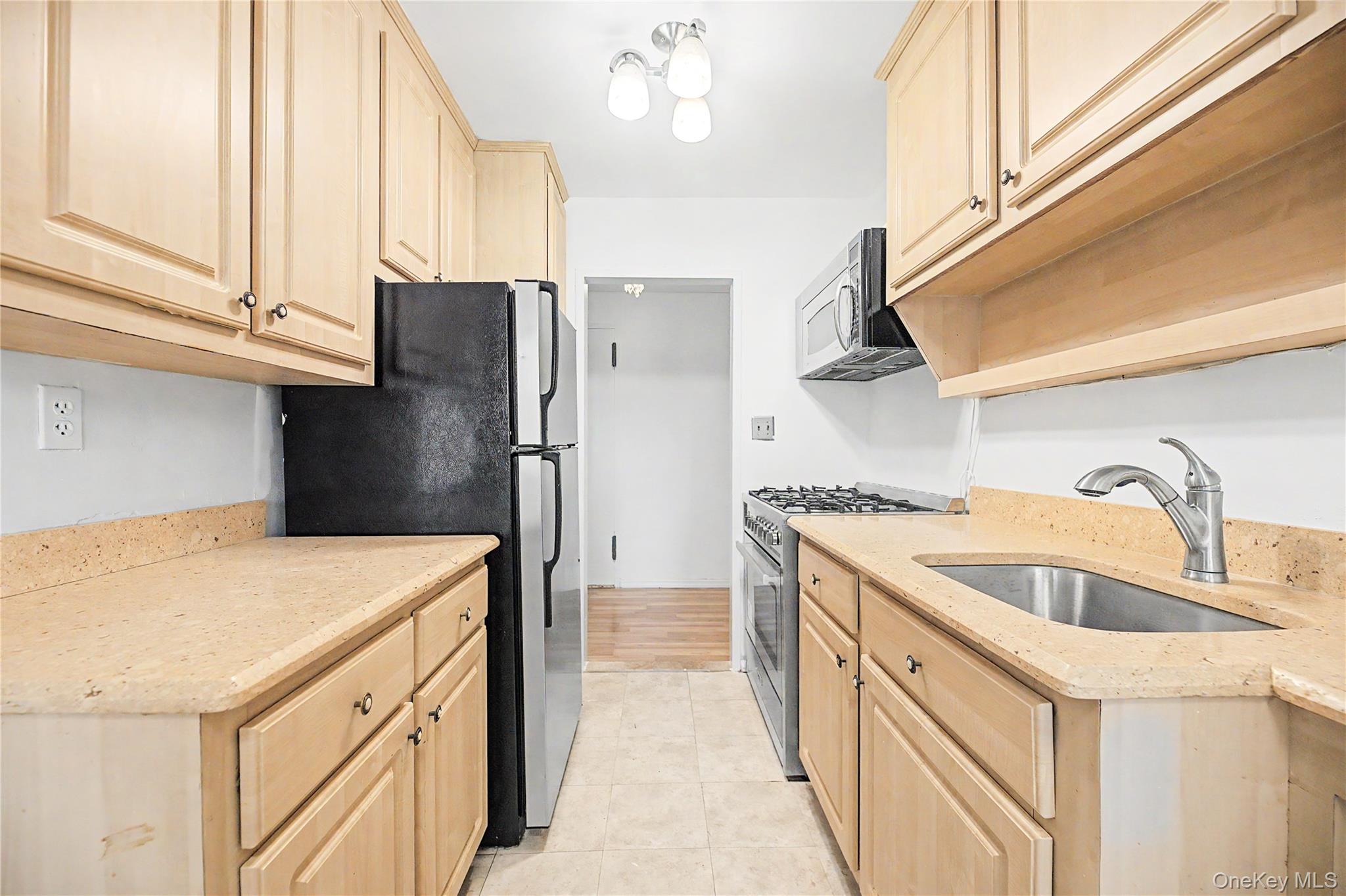 3130 Irwin Avenue, Unit 4B photo 7