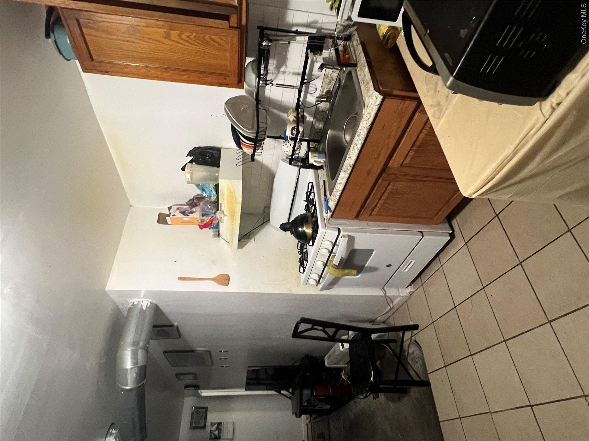 873 Elsmere Place – For Sale photo 28