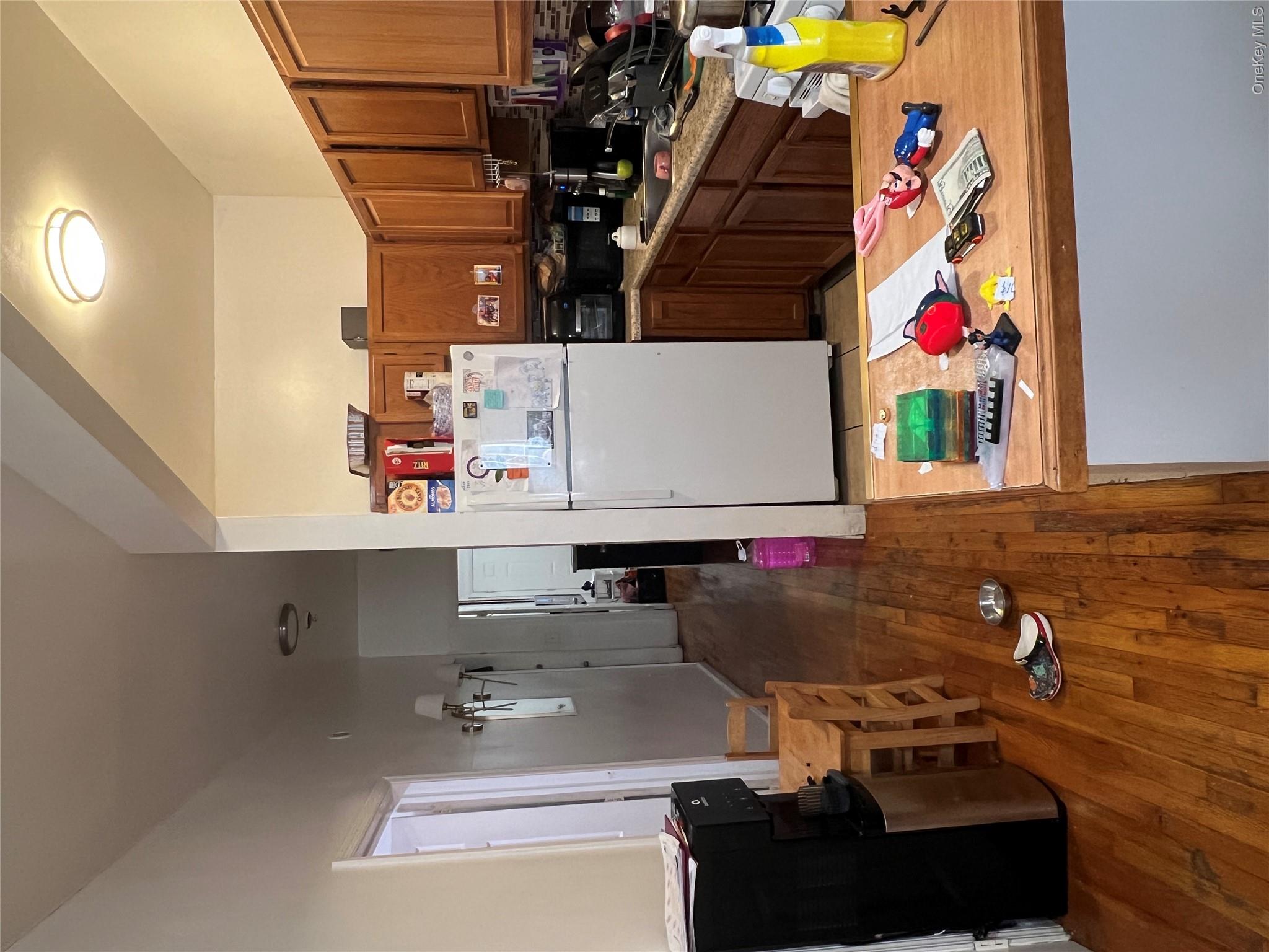 873 Elsmere Place – For Sale photo 19