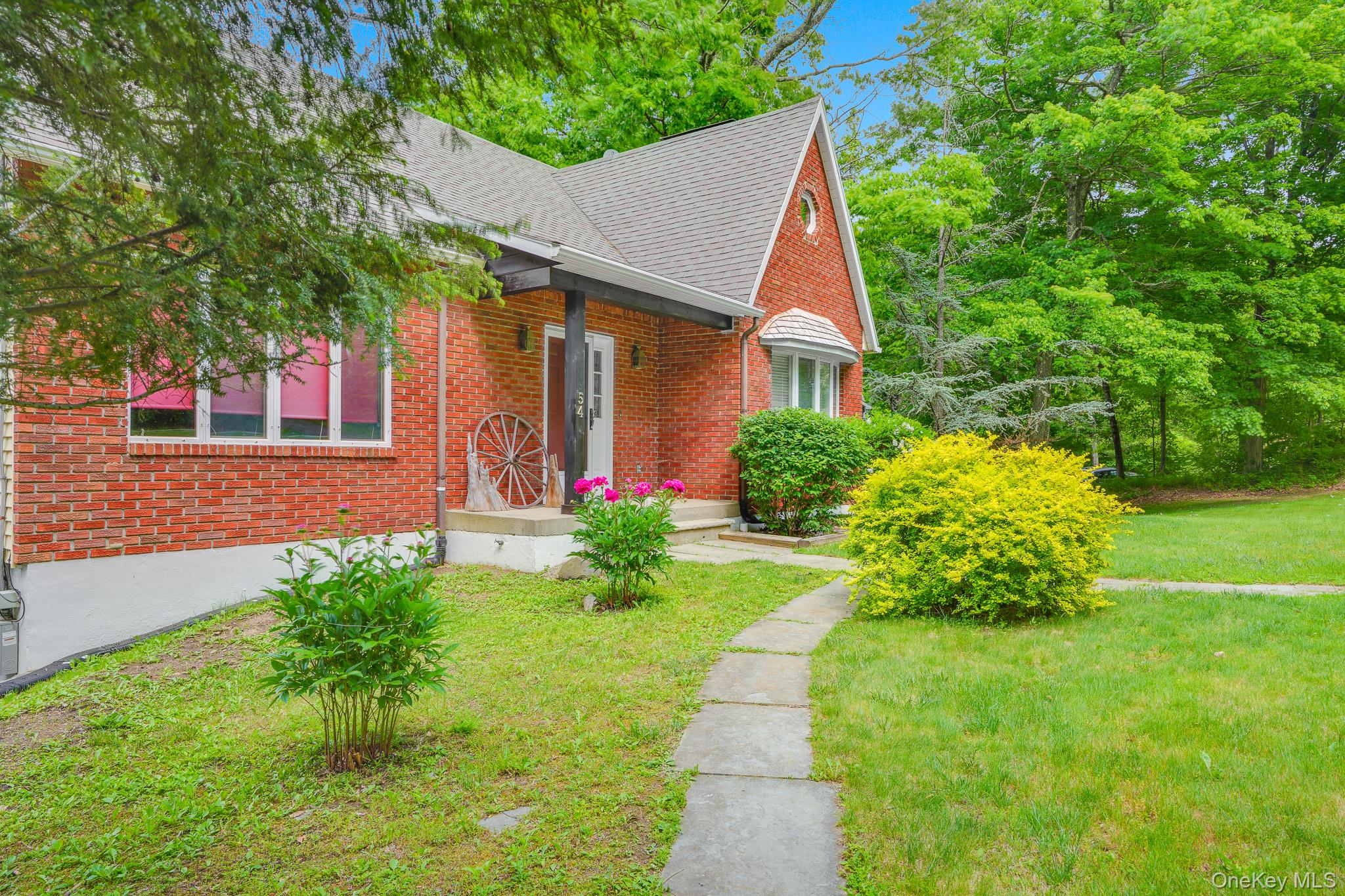 54 Bowe Lane – For Sale photo 3