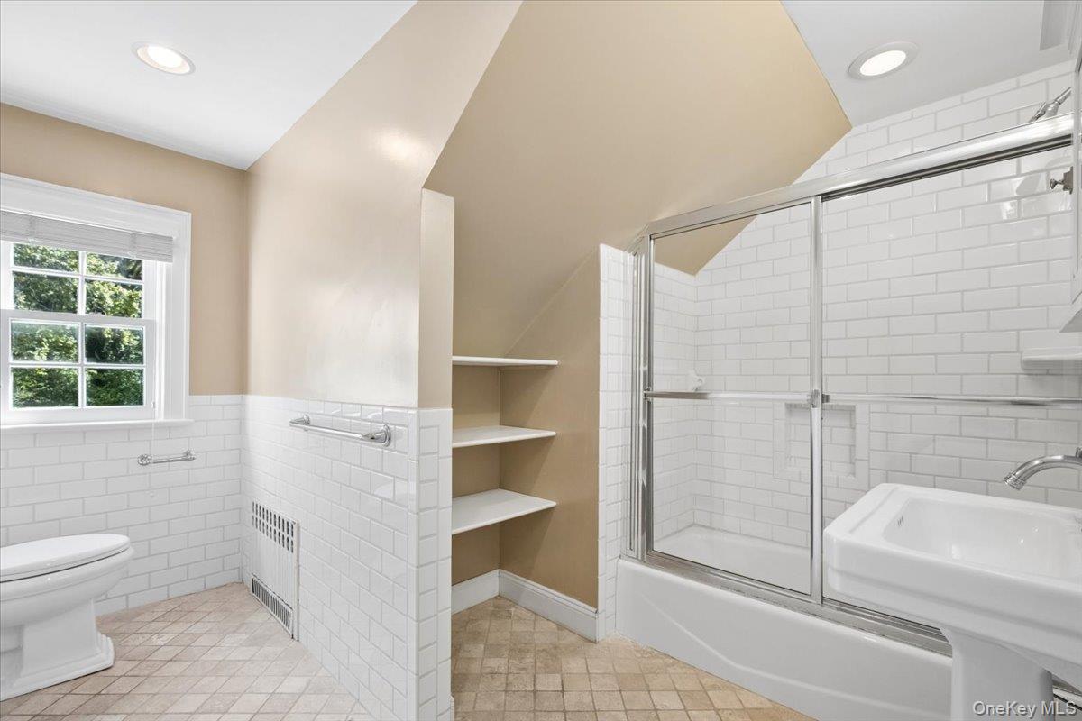 451 Beechmont Drive – For Sale photo 23