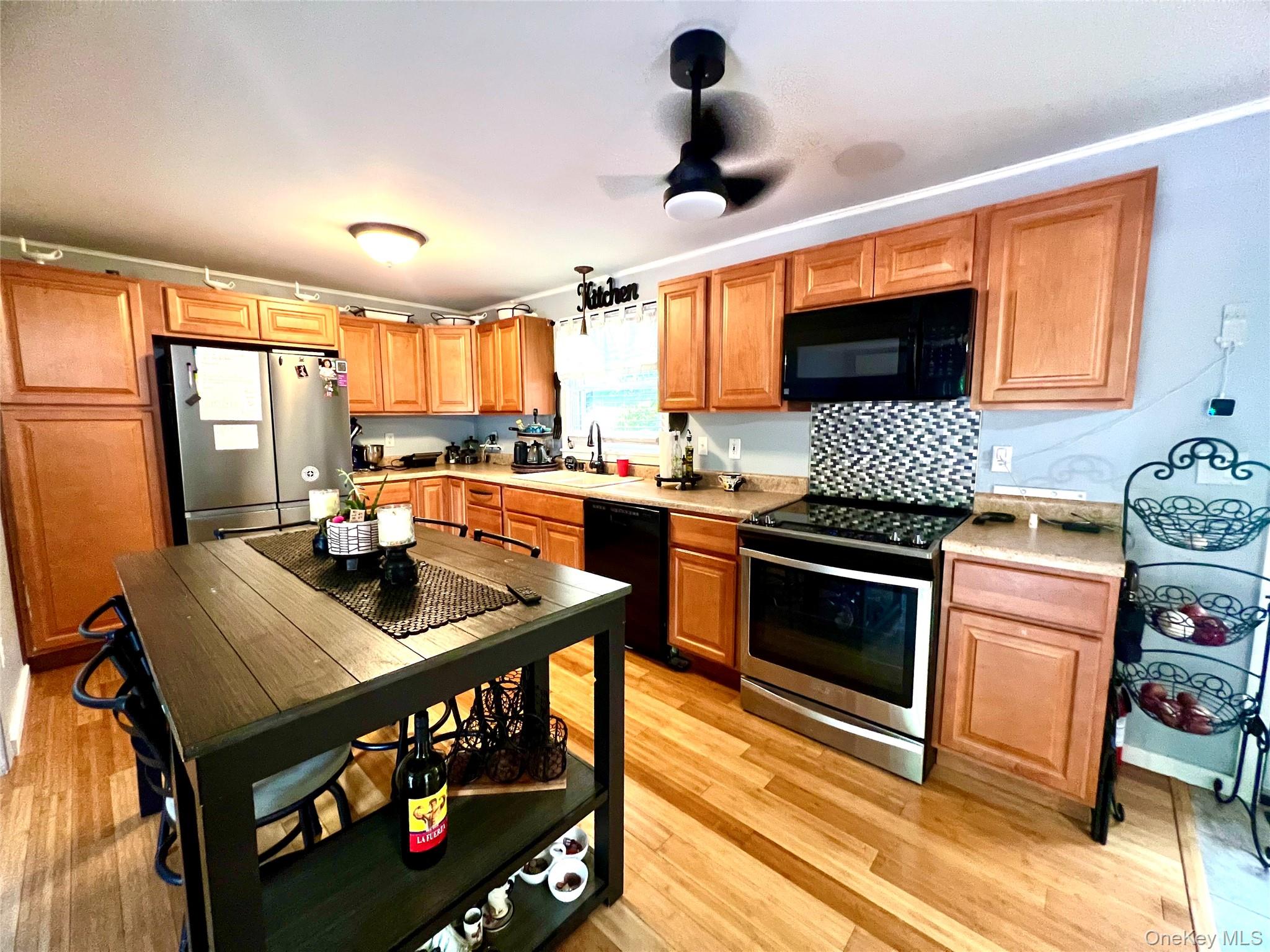 21 Woodycrest Trail – For Sale photo 14