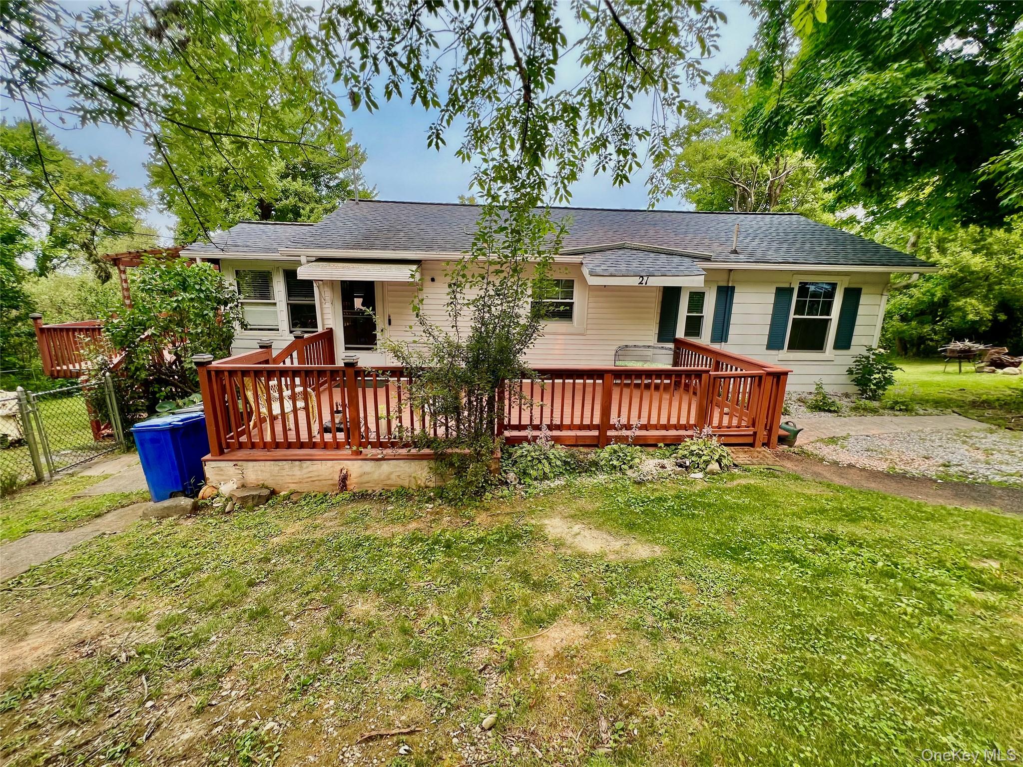 21 Woodycrest Trail – For Sale