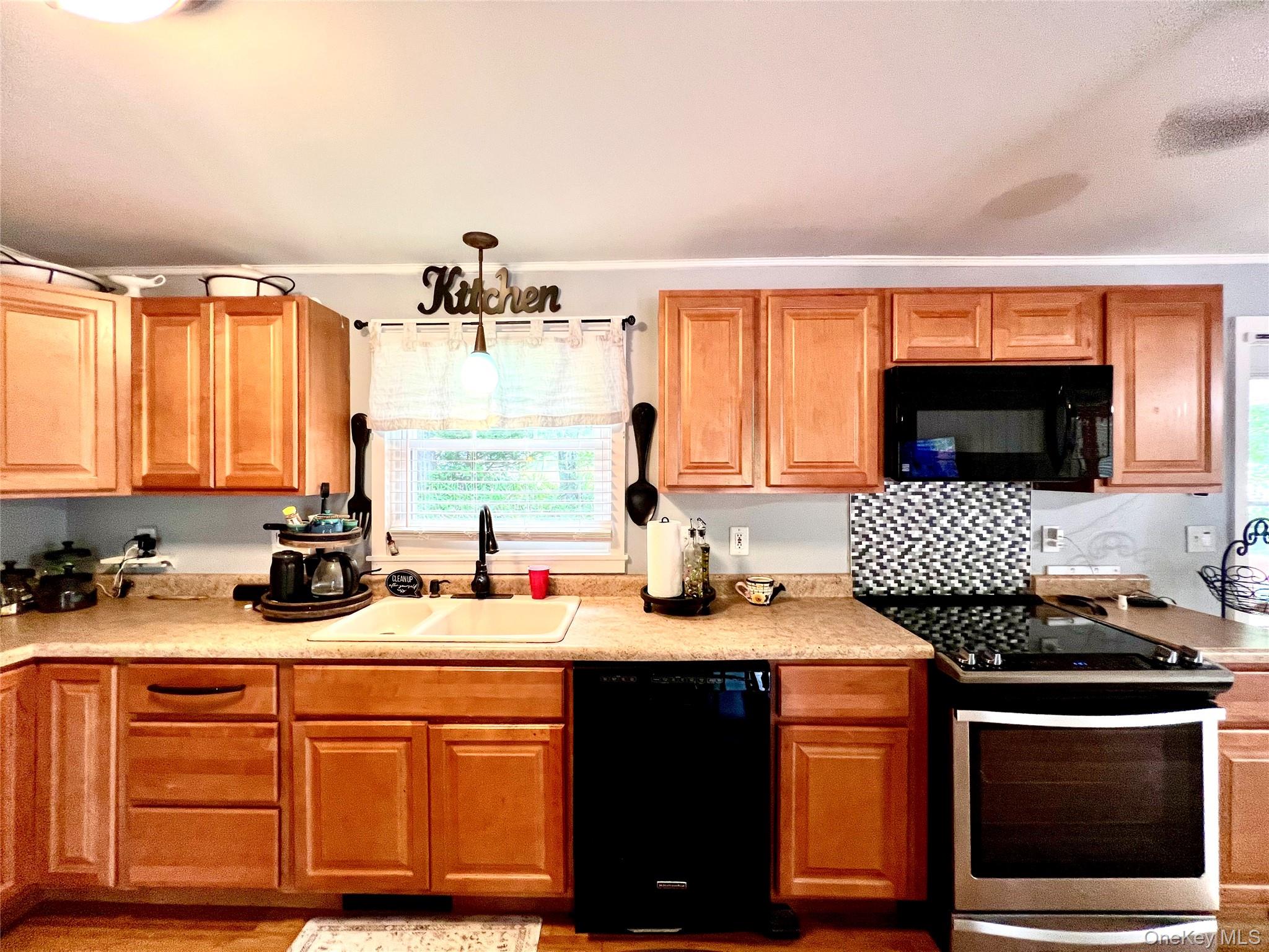 21 Woodycrest Trail – For Sale photo 15