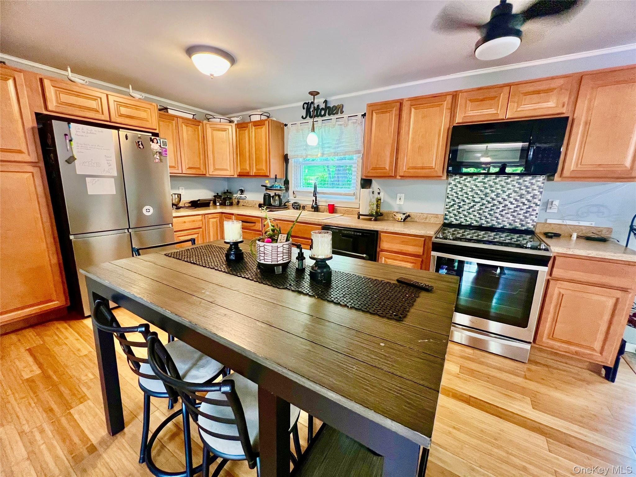 21 Woodycrest Trail – For Sale photo 10