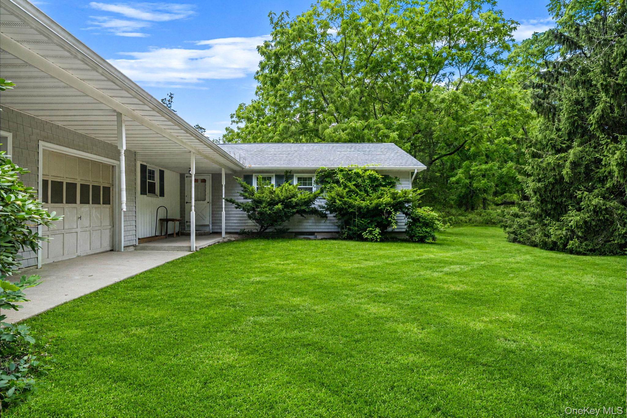 42 E Bartlett Road – For Sale photo 4
