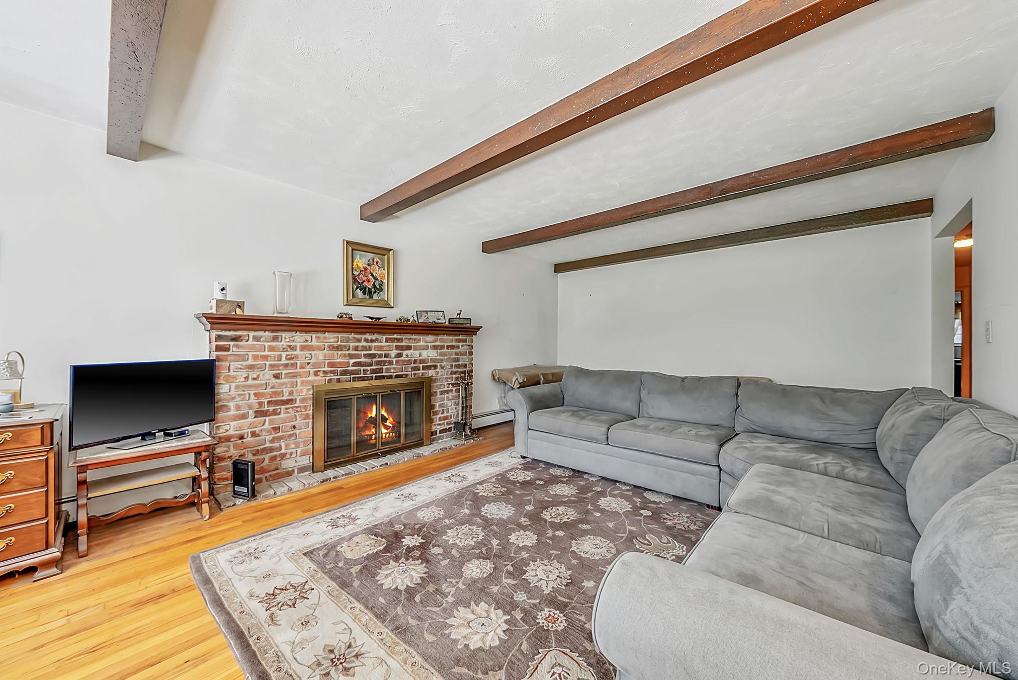 42 E Bartlett Road – For Sale photo 20