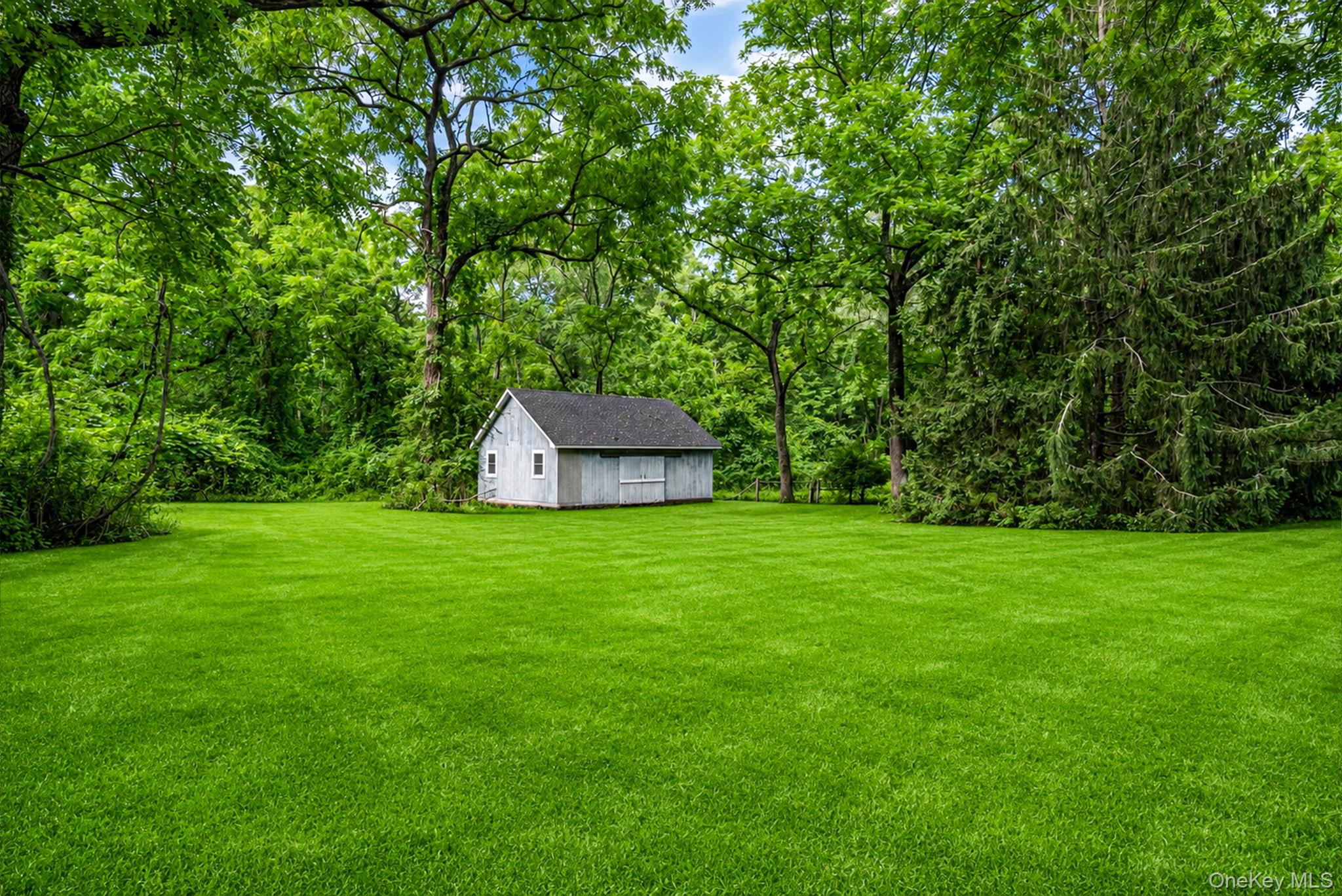 42 E Bartlett Road – For Sale photo 13