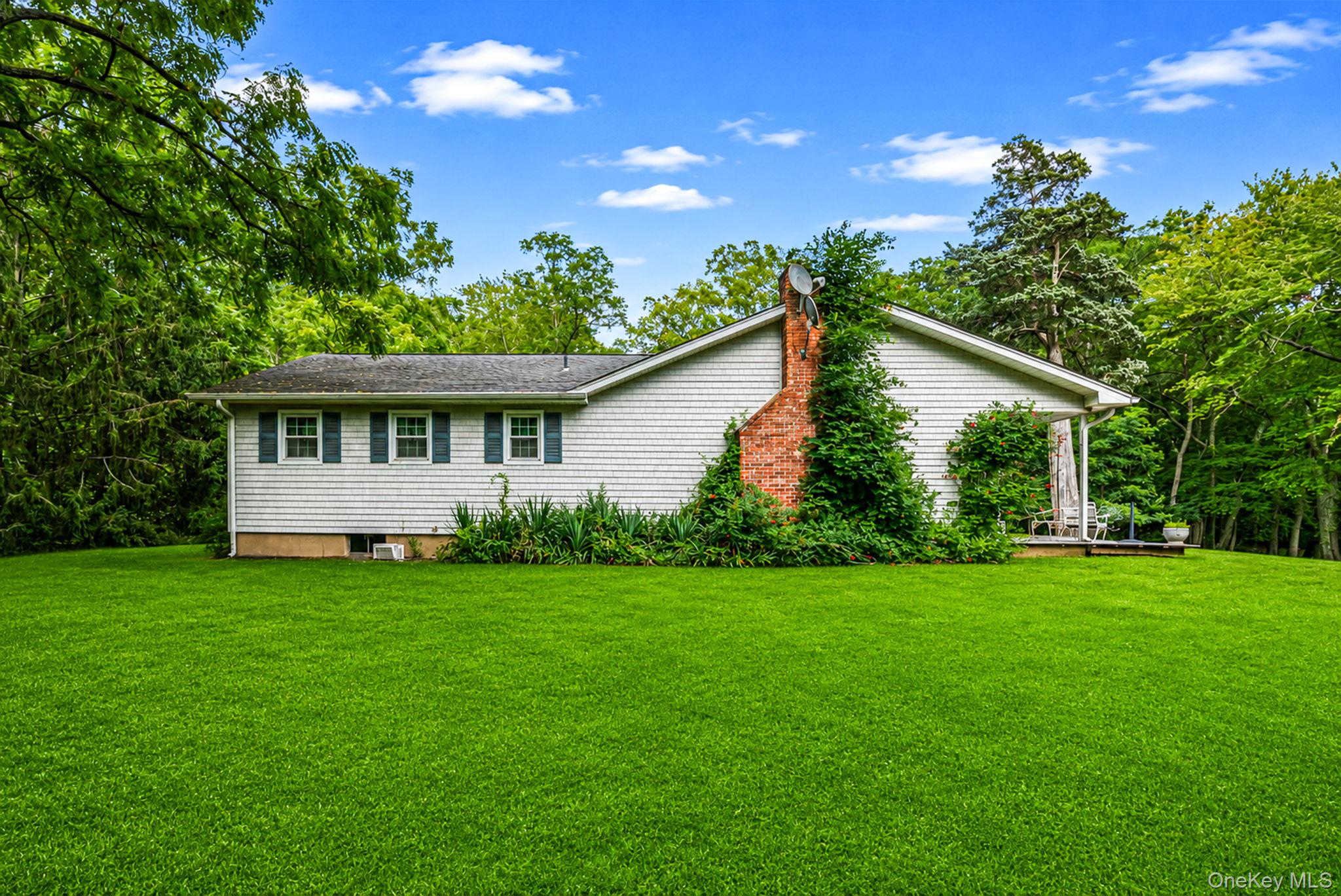 42 E Bartlett Road – For Sale photo 12