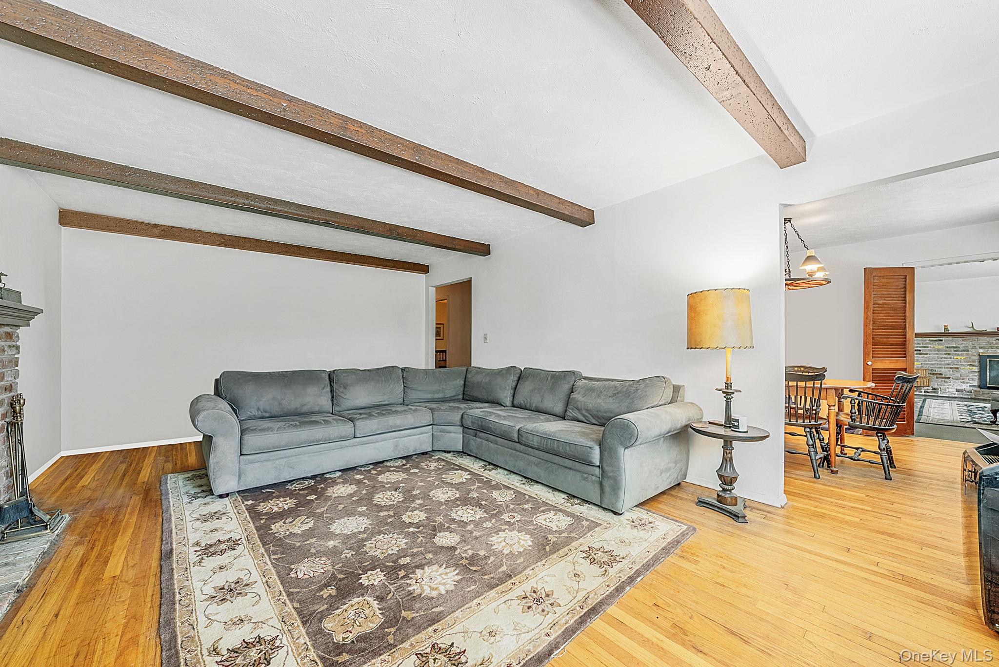 42 E Bartlett Road – For Sale photo 21