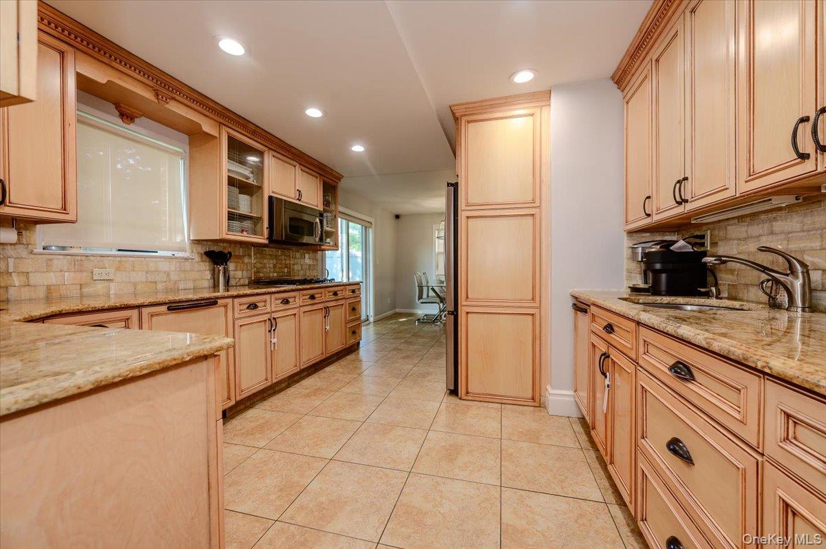 634 Jarvis Avenue – For Sale photo 10