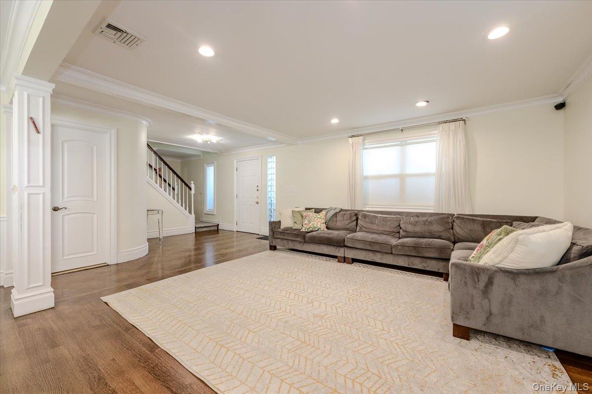 634 Jarvis Avenue – For Sale photo 5