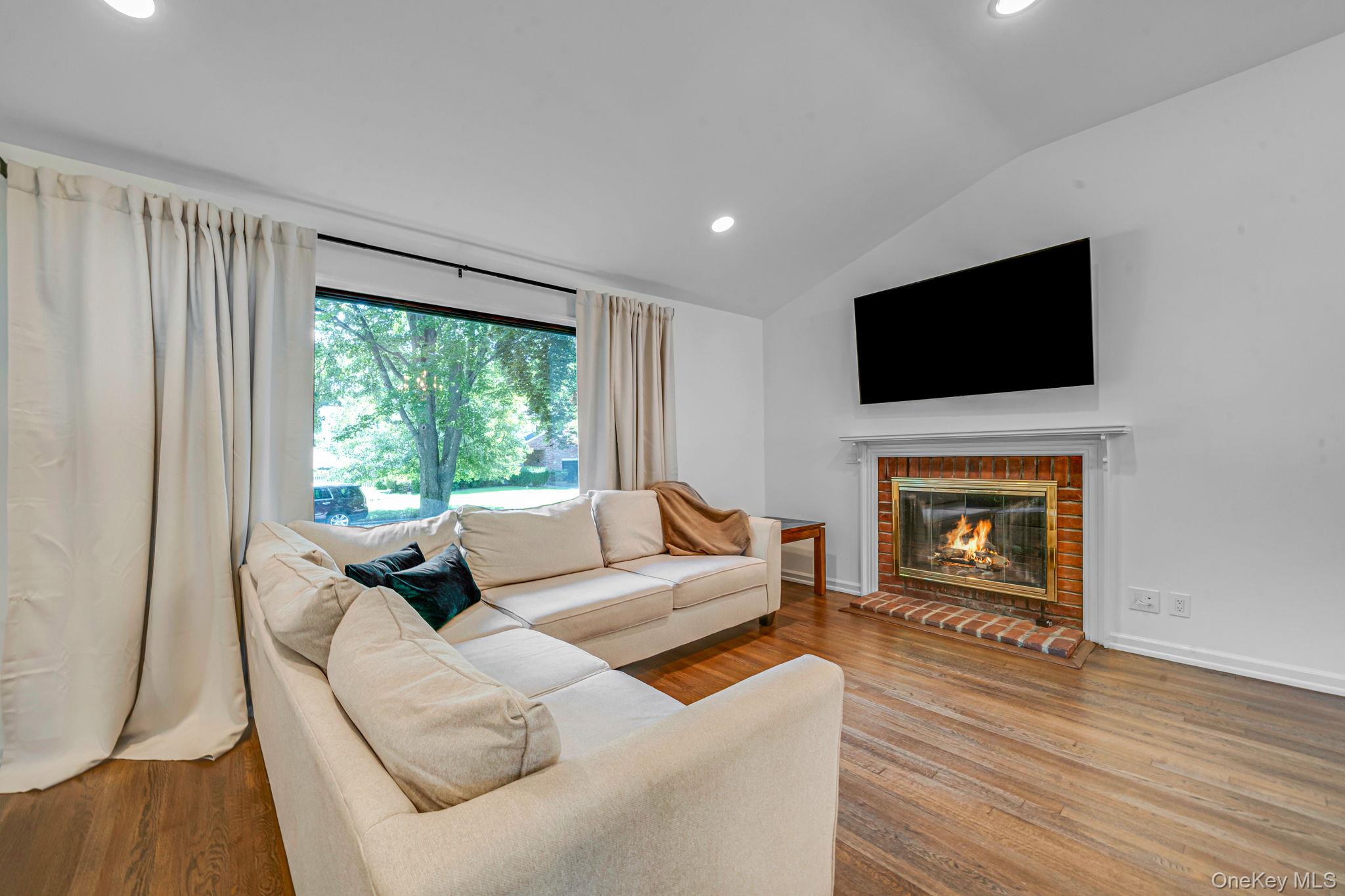 49 Munson Court – For Sale photo 5