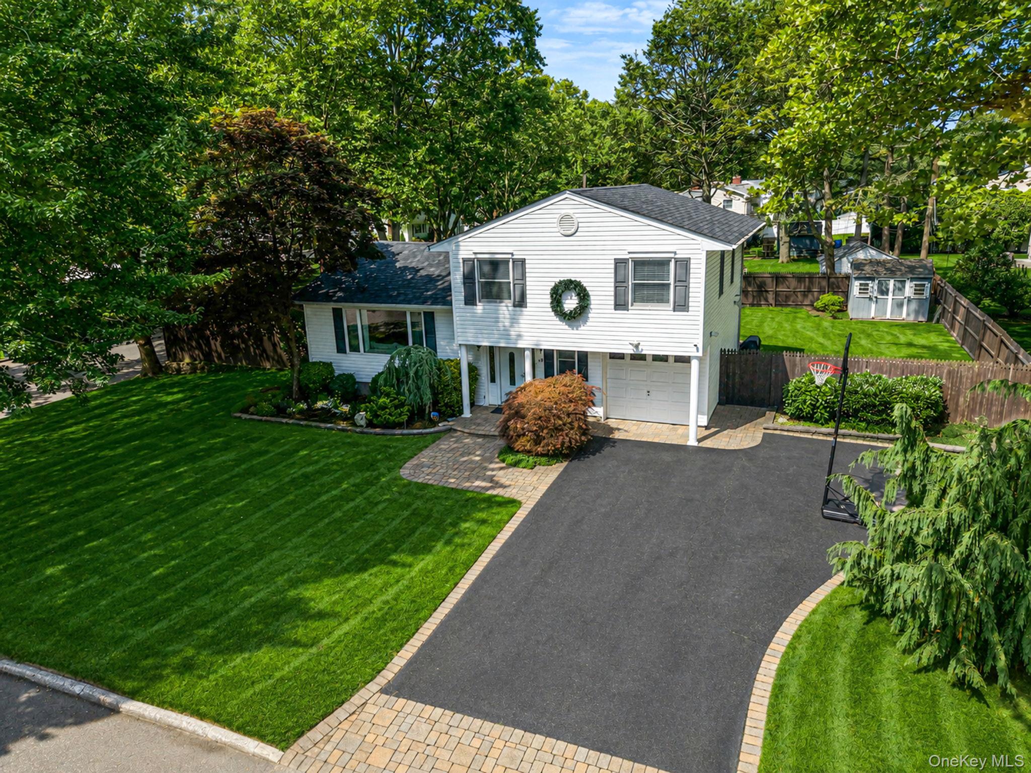 49 Munson Court – For Sale