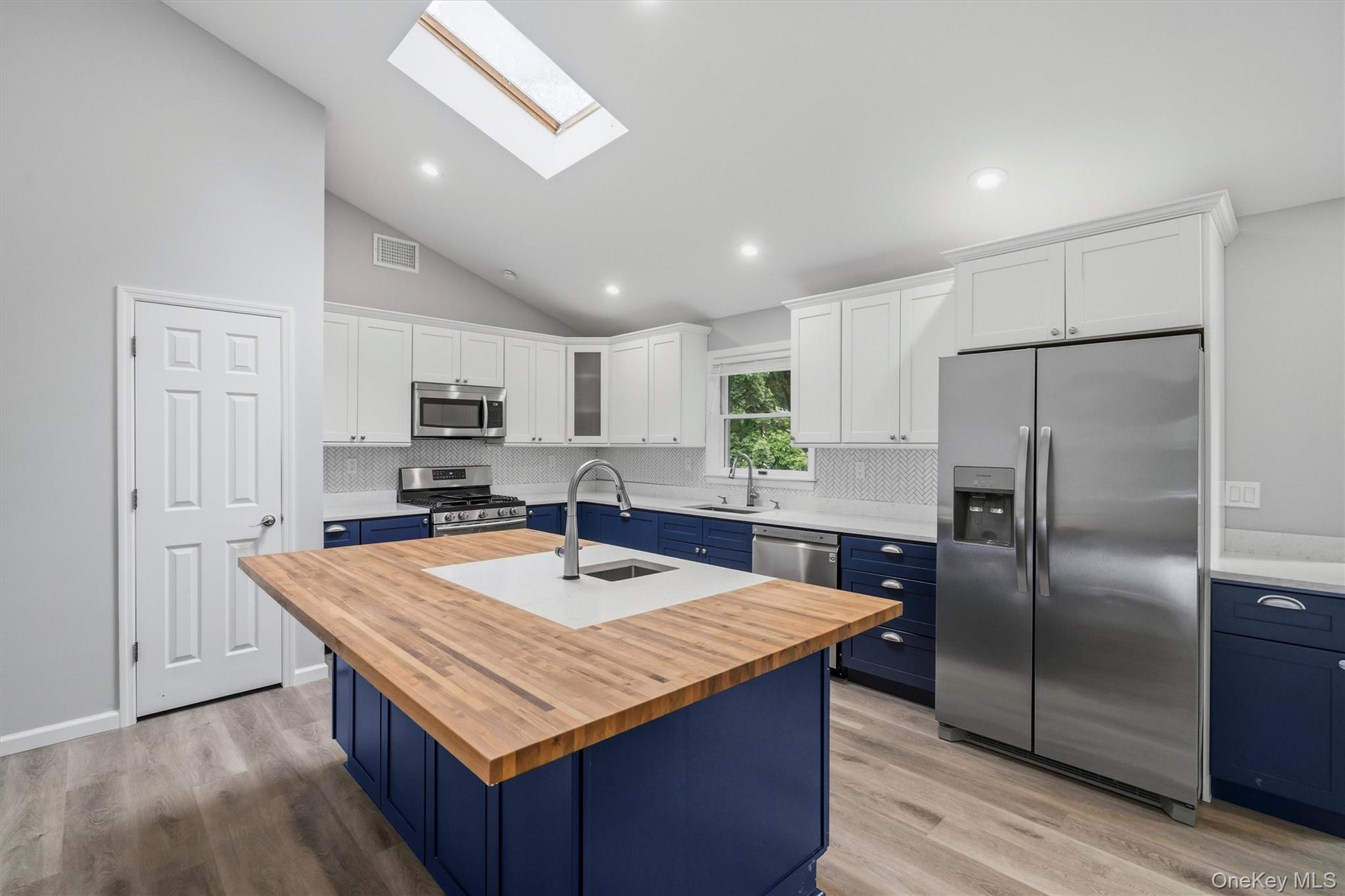 30 Suffern Road – For Sale photo 2